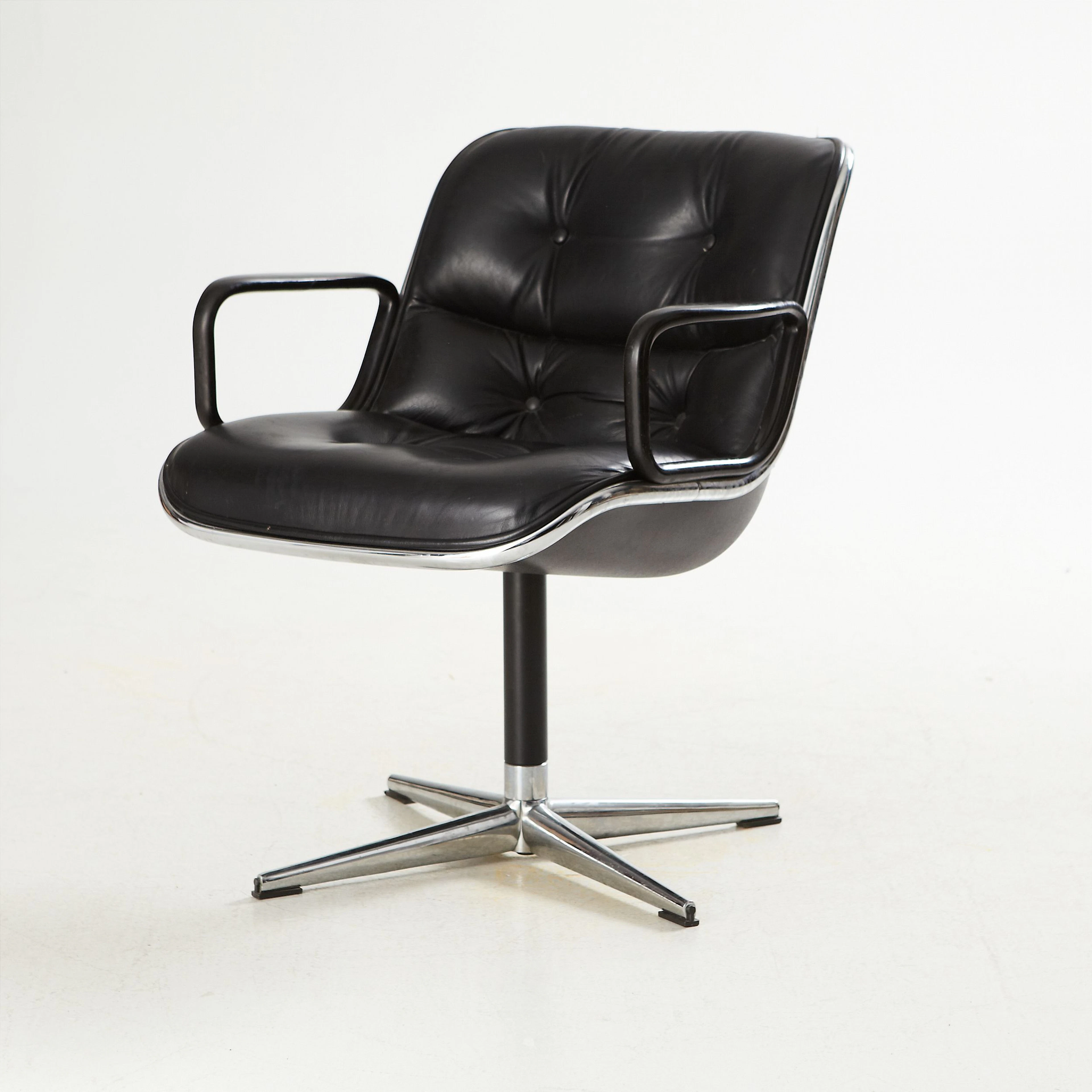 Karmstol Charles Pollock Knoll International