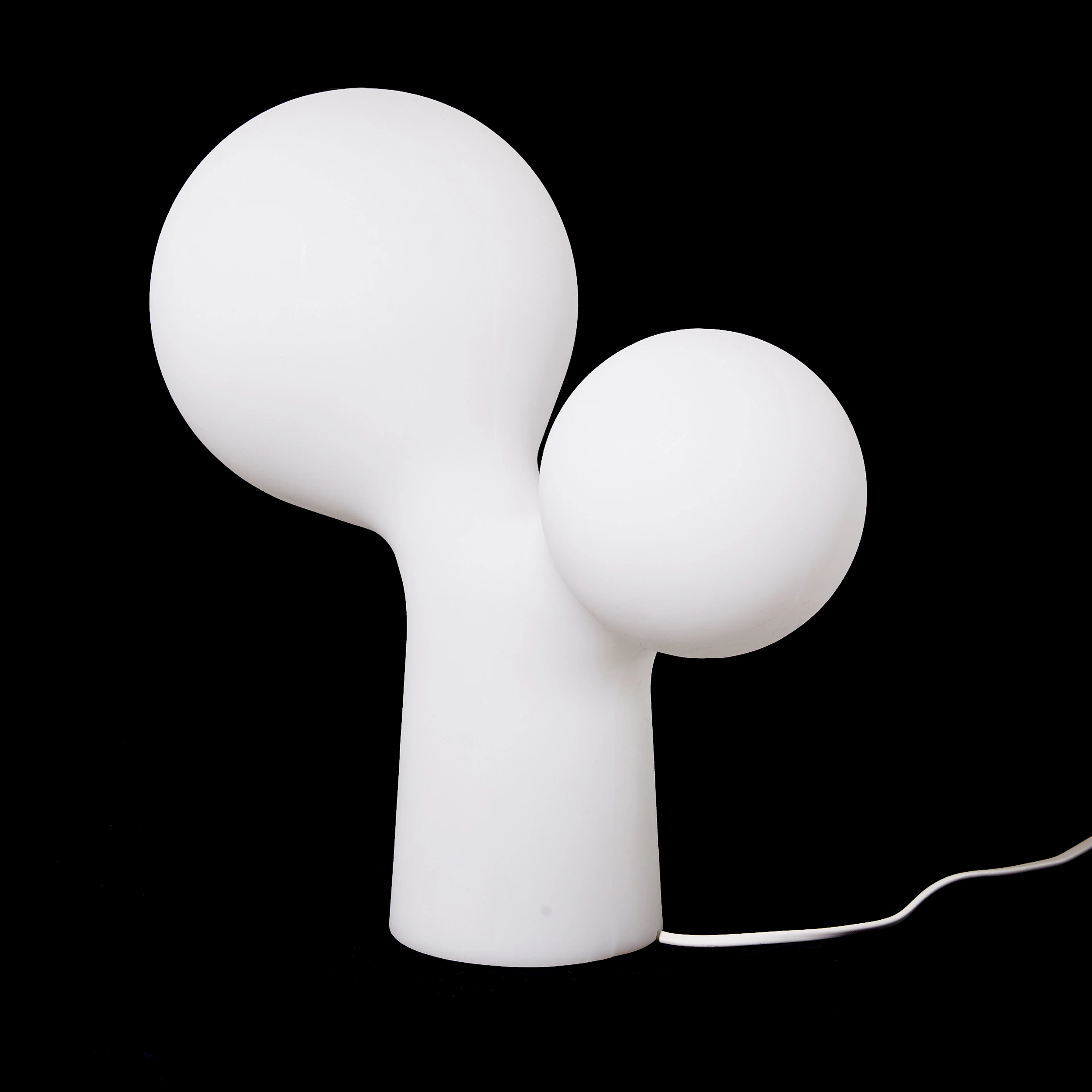 Eero Aarnio bordslampa