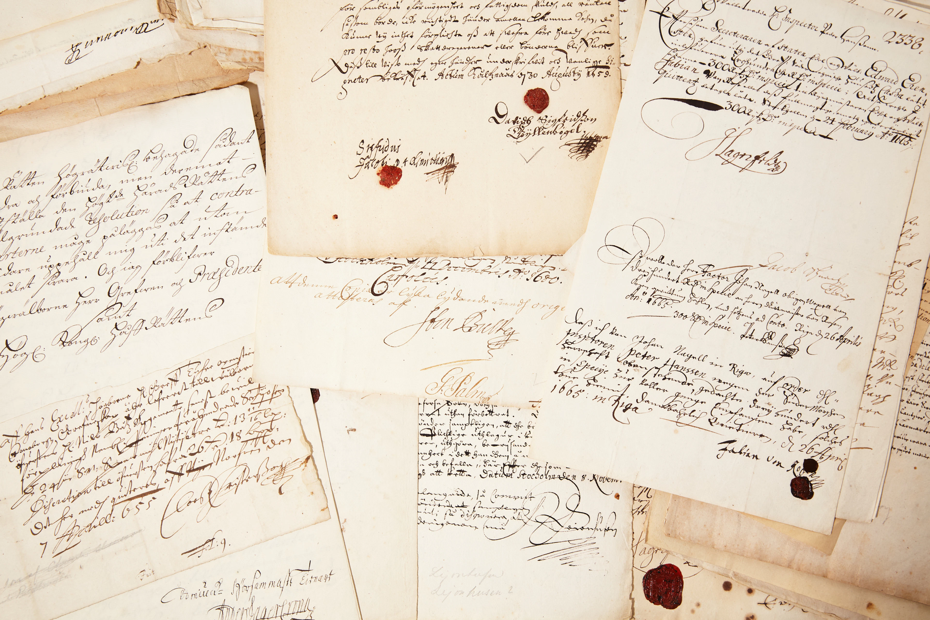 Samling dokument 1619-1755 ca 100 st