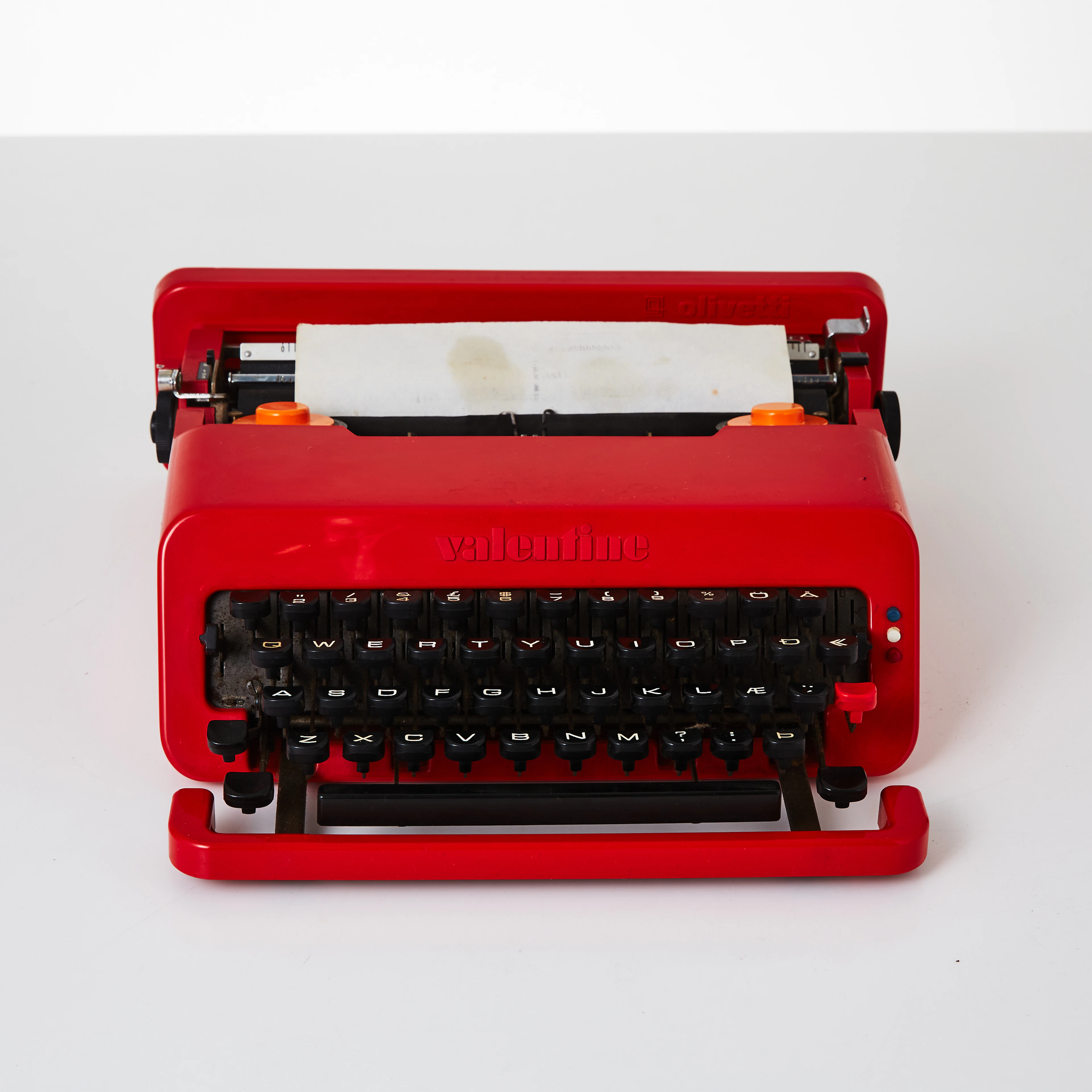 Ettore Sottsass skrivmaskin Valentine Olivetti