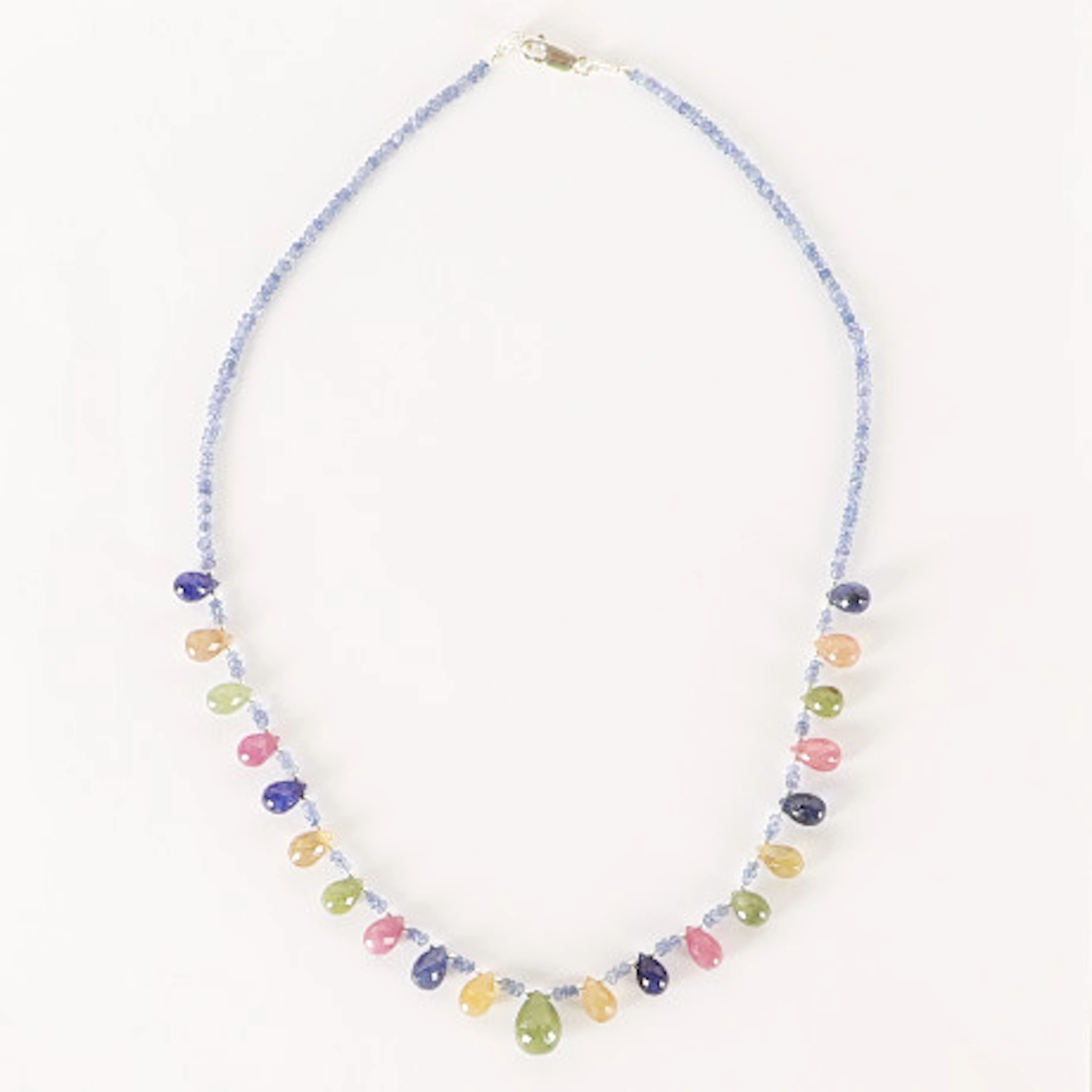 COLLIER, med tanzaniter och safirer.