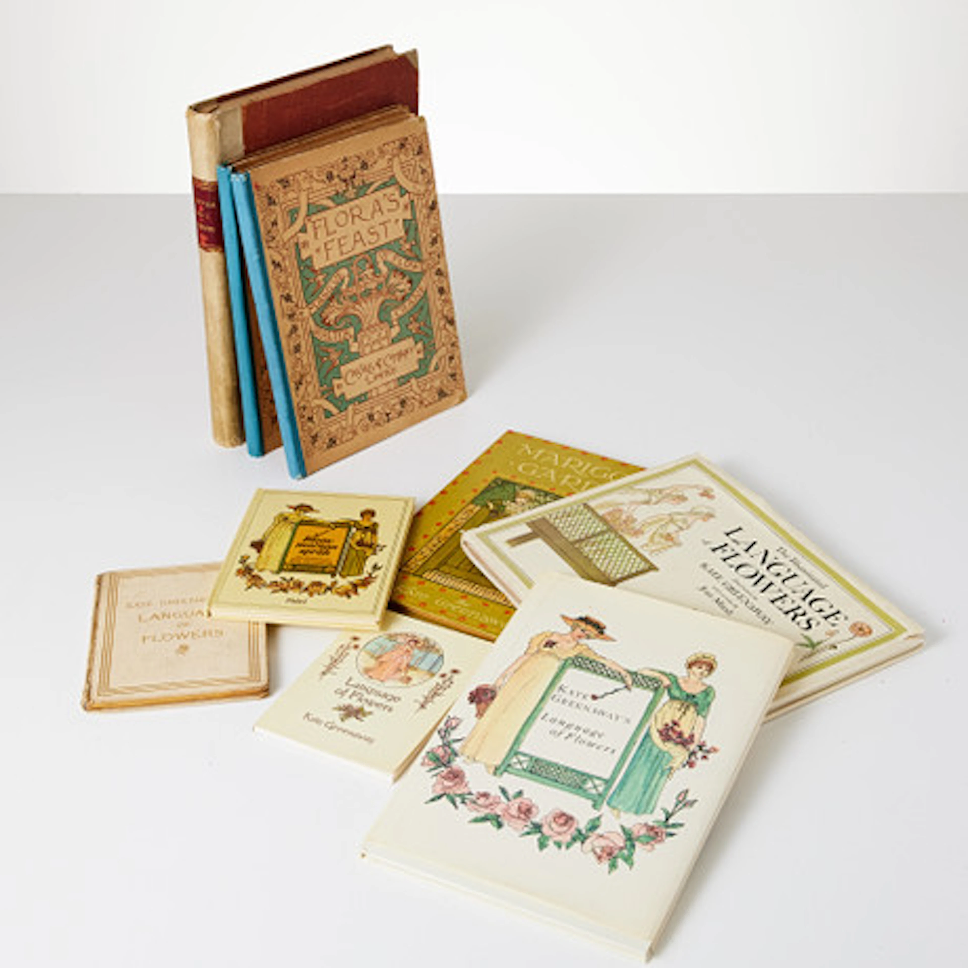 CHILDRENS' BOOKS (9).