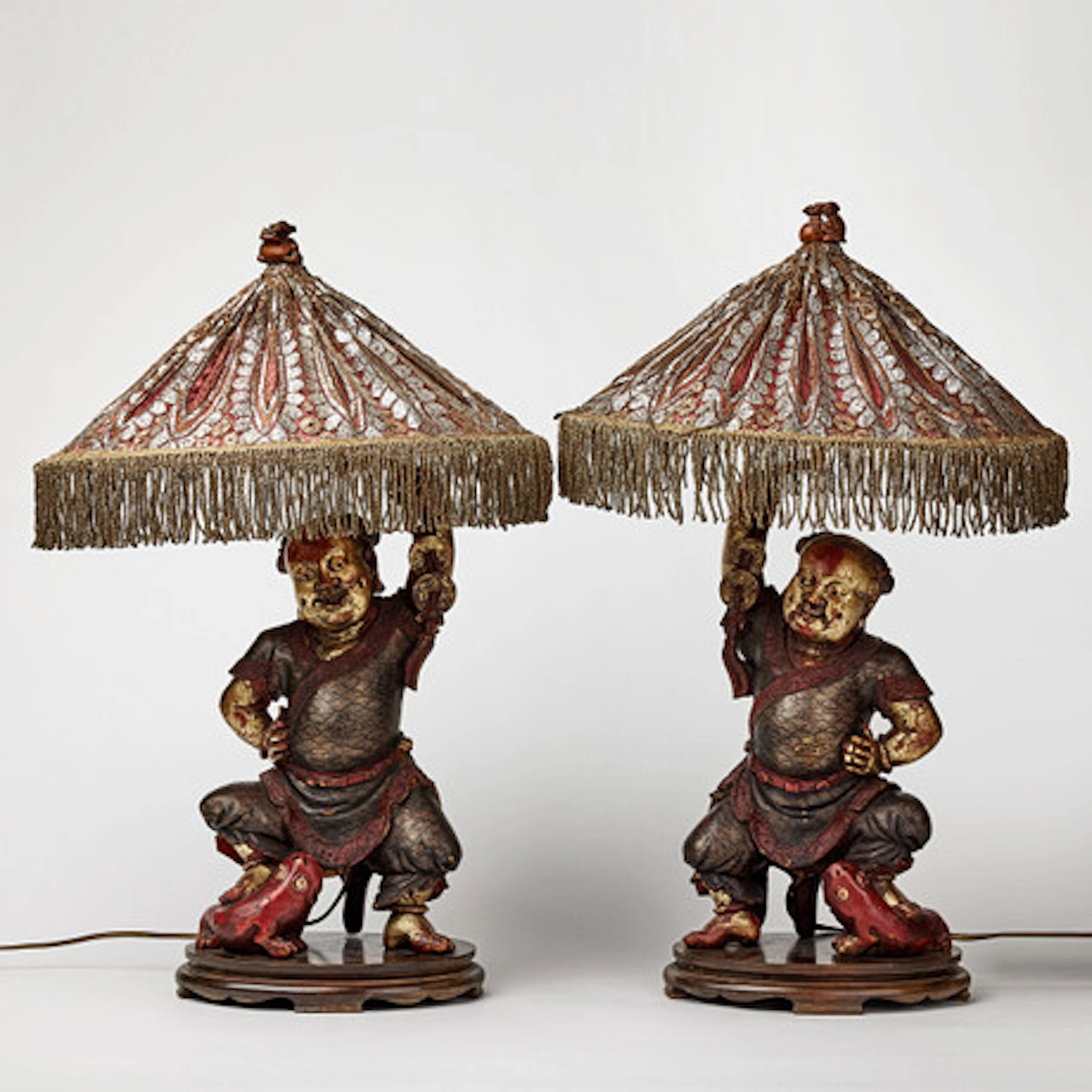 FIGURINER 2 ST KINA, MONTERADE SOM BORDSLA…