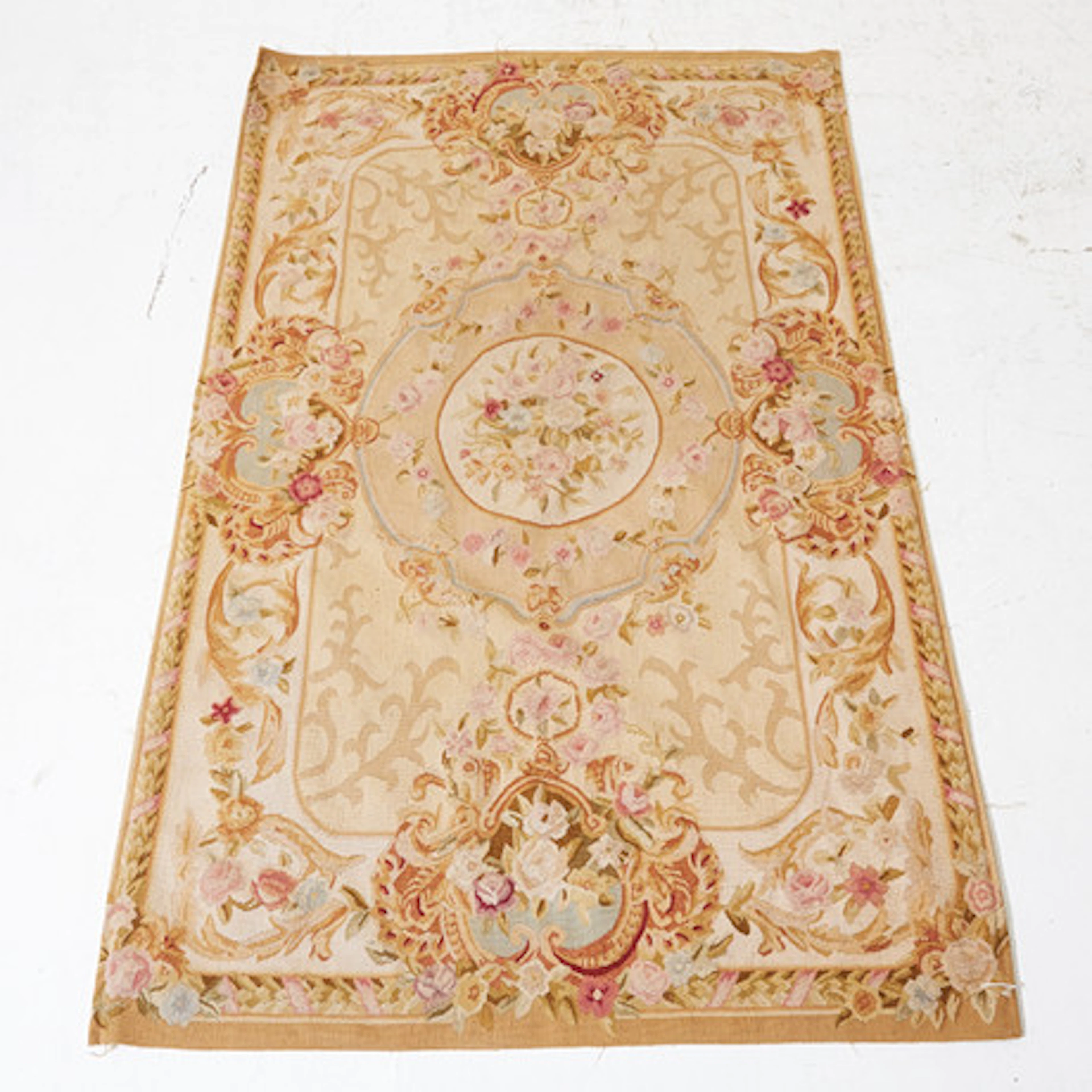 MATTA, Aubusson, rosmönster.