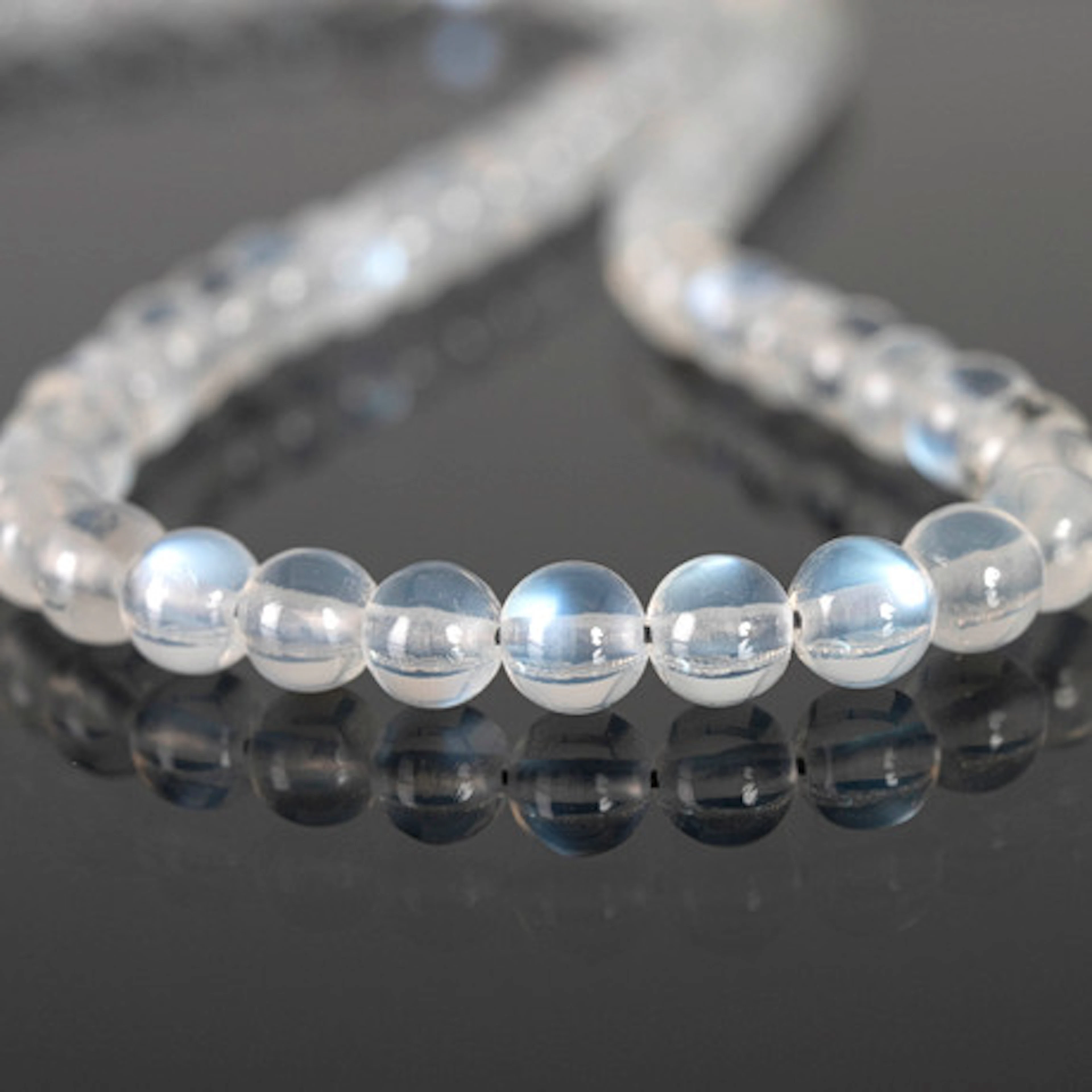 Månsten halsband.