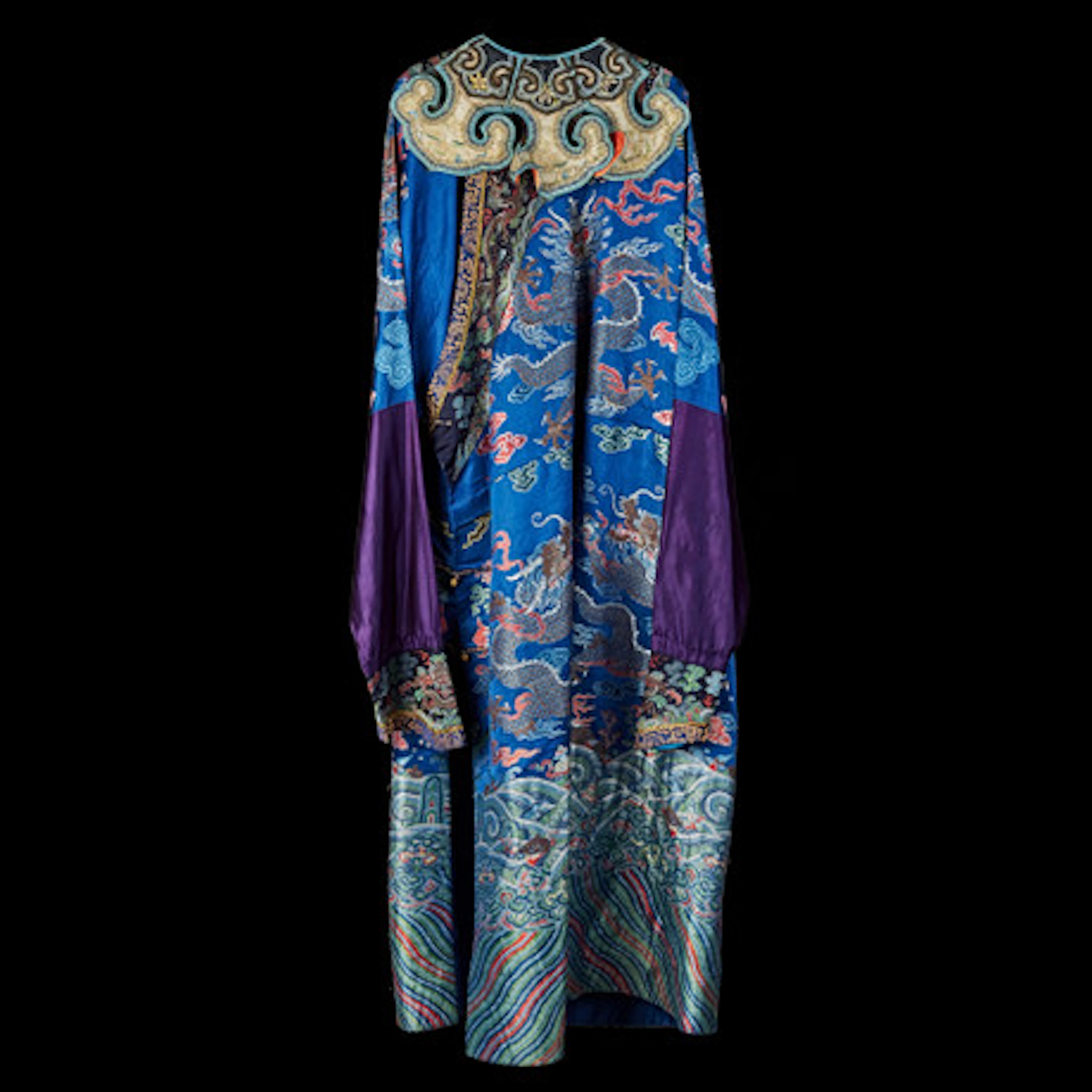 A BLUE SILK BROCADE ROBE, 'JIFU'.