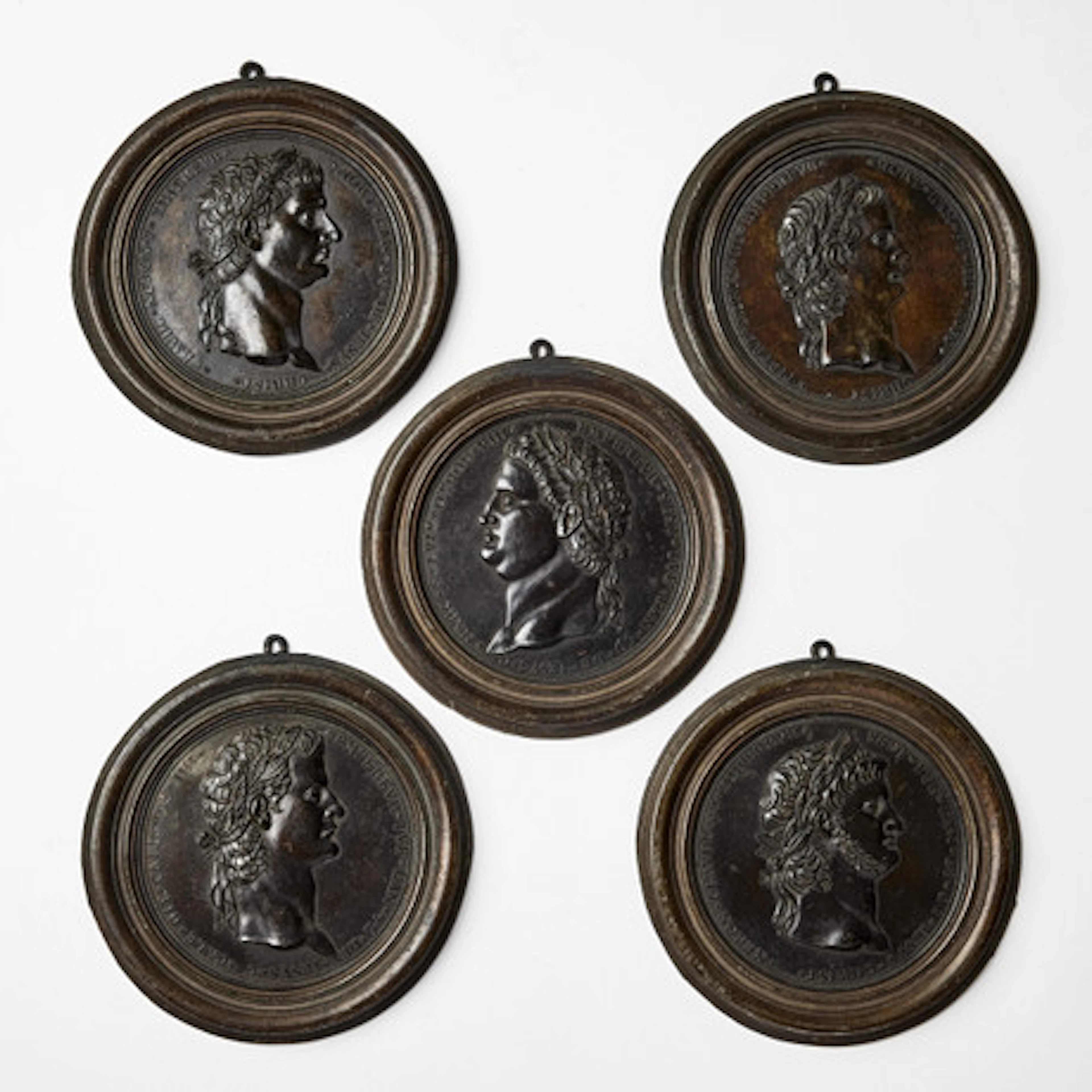 MEDALJONGER, fem stycken, 1700-talets slut…