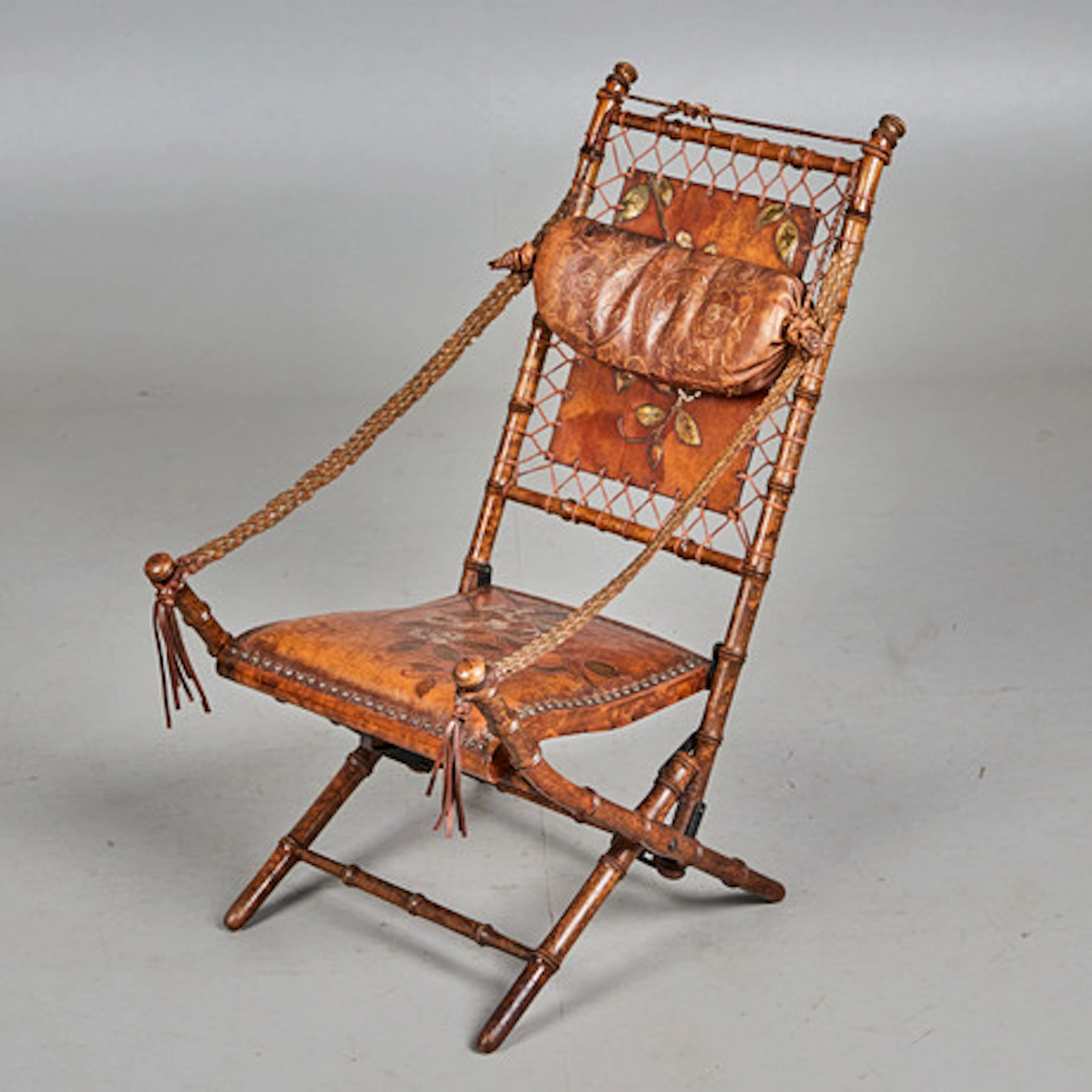 GEORG HULBE. Fällstol/fåtölj i jugendstil,…