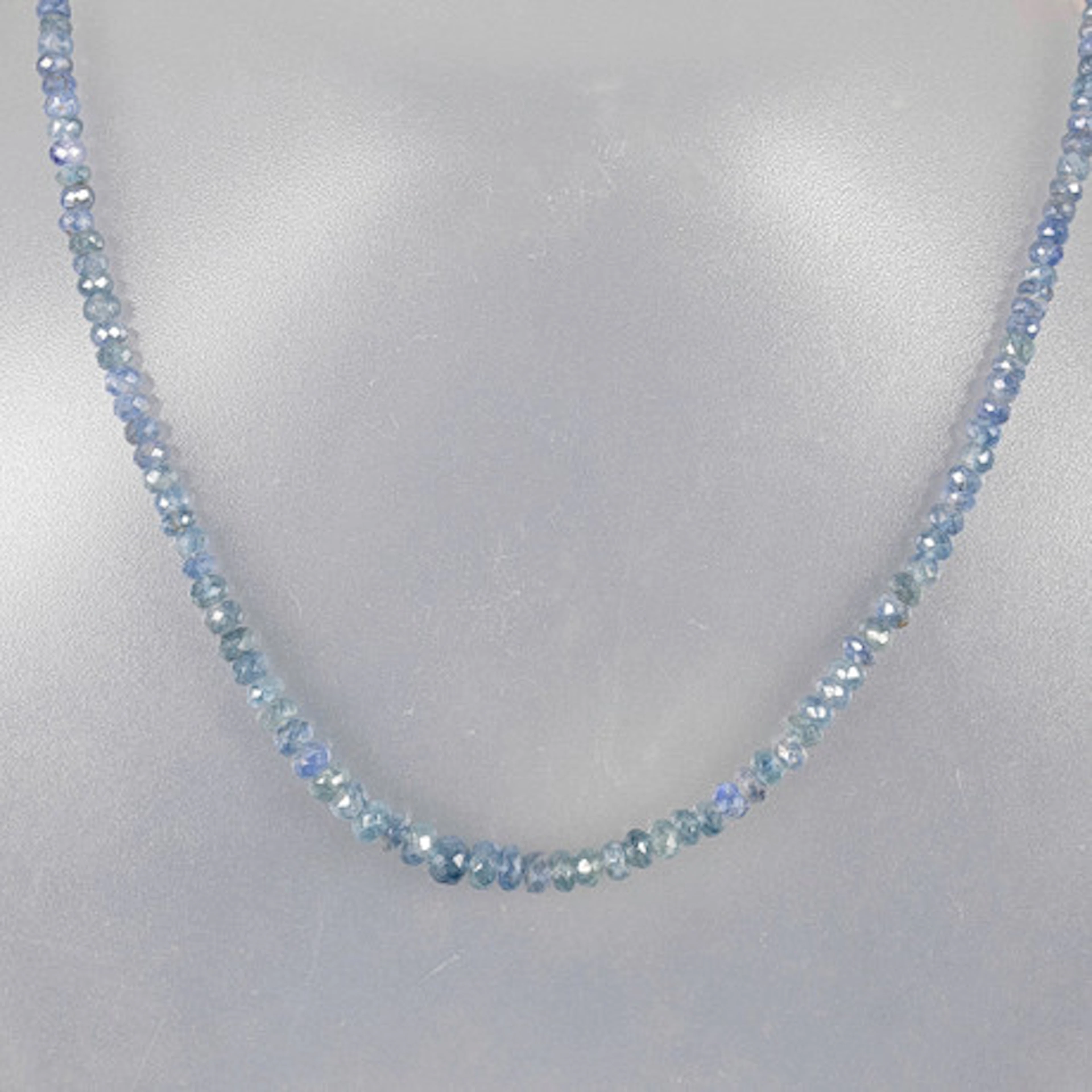 safir halsband.