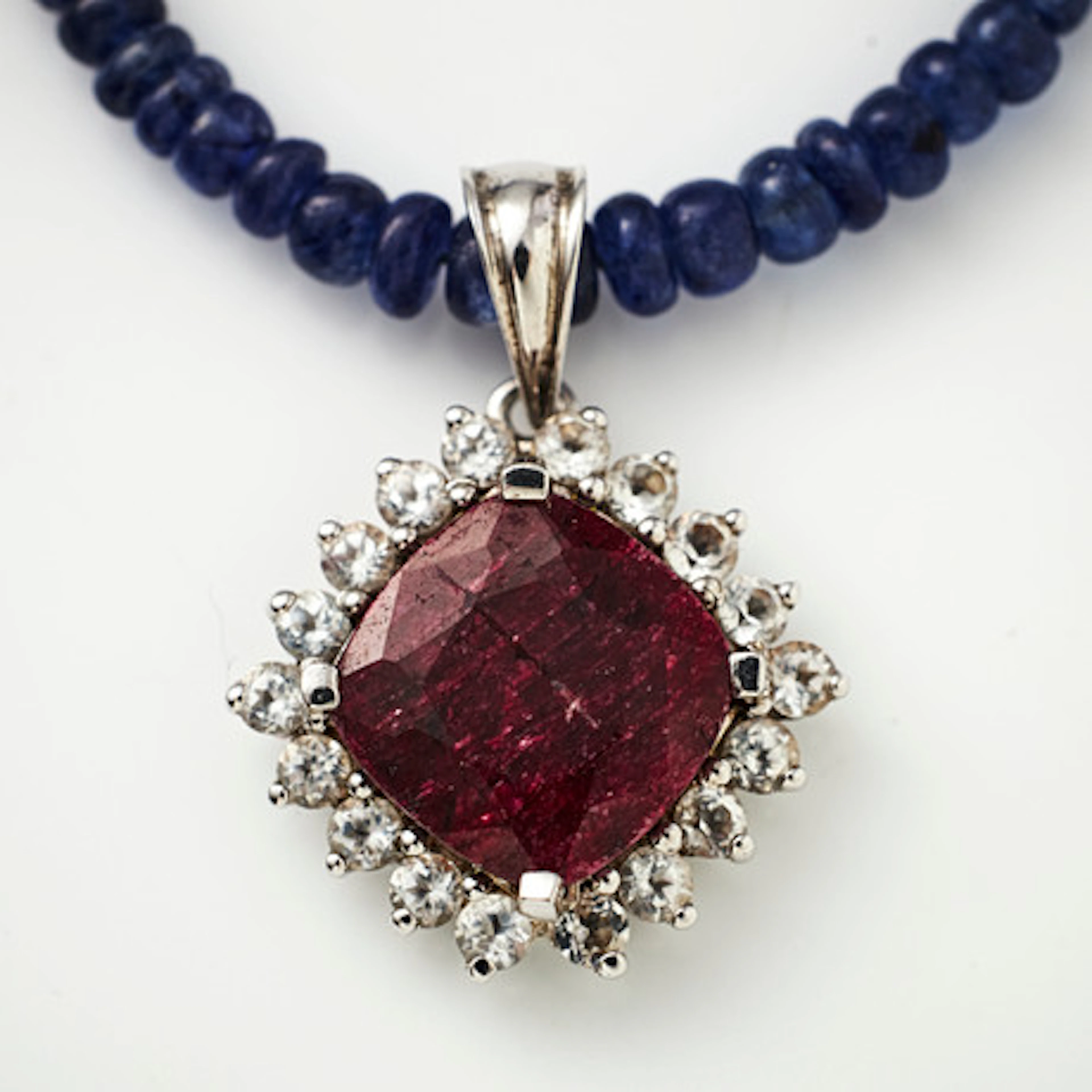 HALSBAND, doserat, pärlor av safir, hänge …