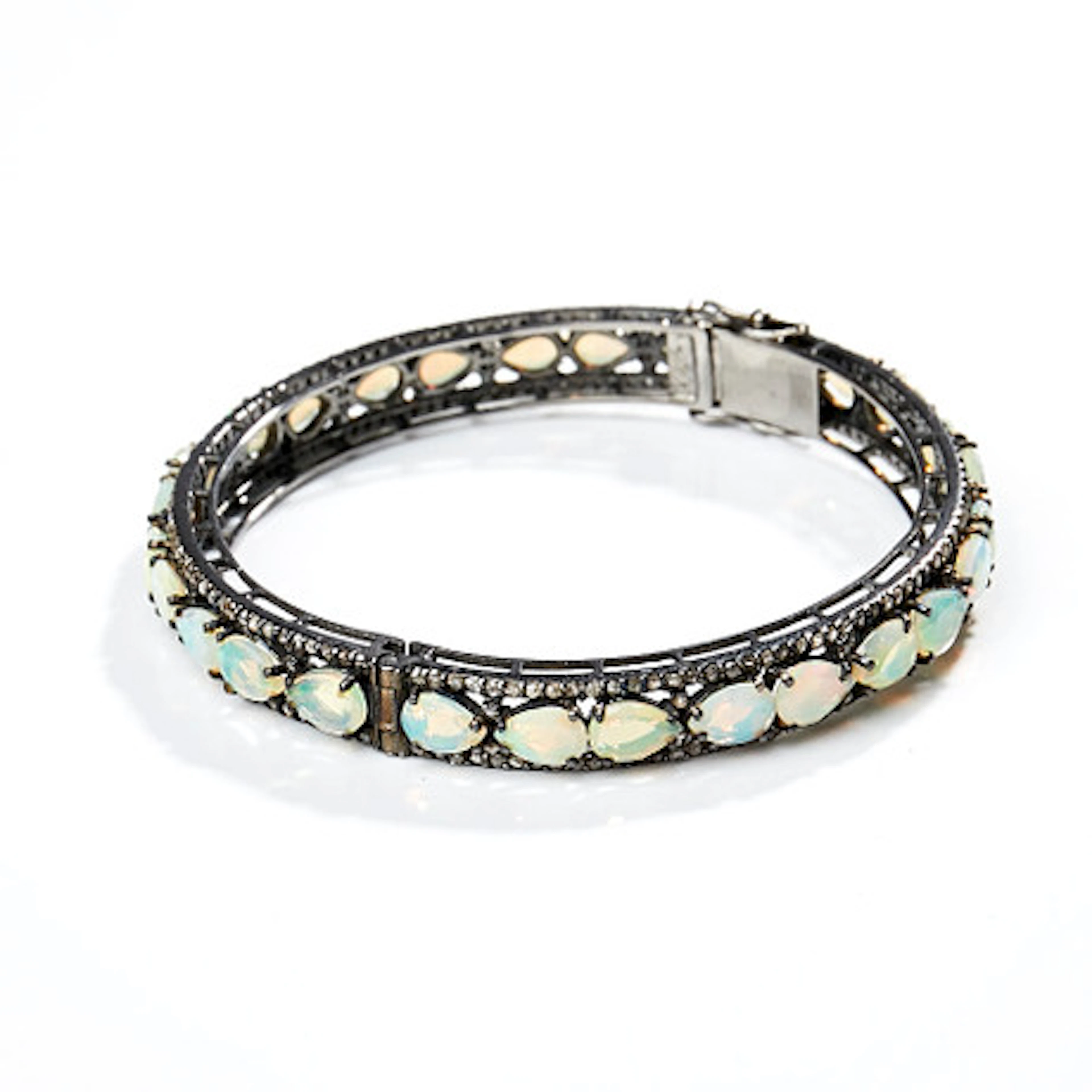 ARMBAND, silver, 28 st opaler, samt ca 280…