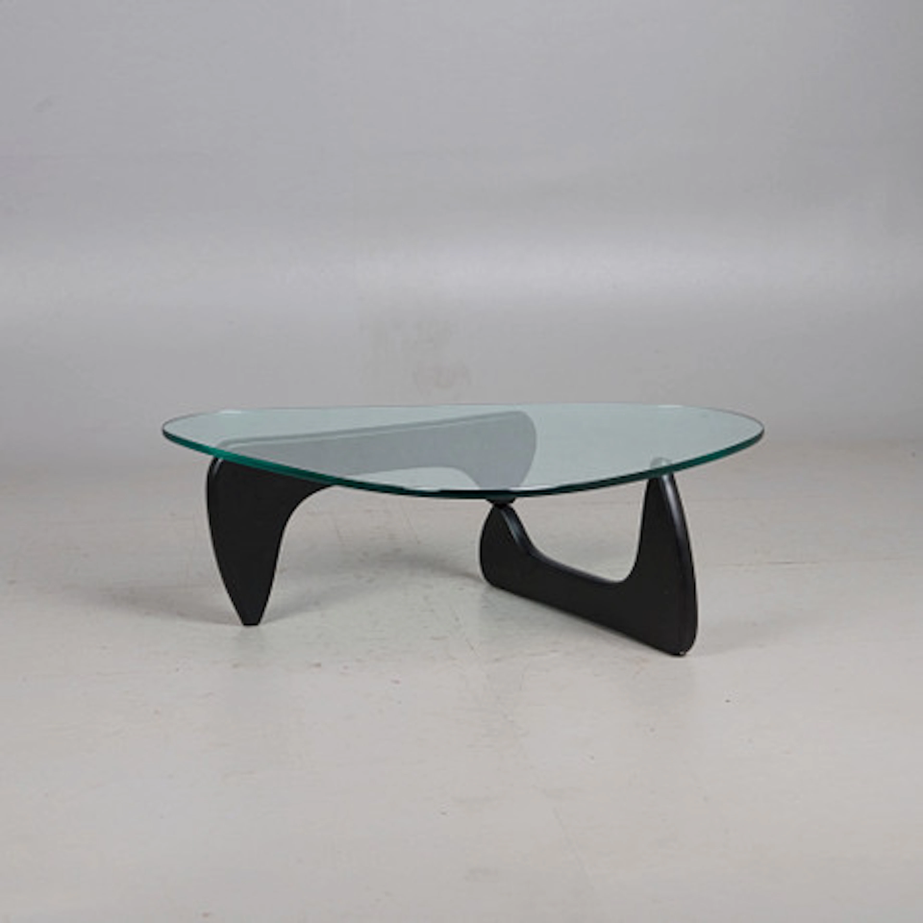 ISAMU NOGUCHI. Hermann Miller, soffbord/si…