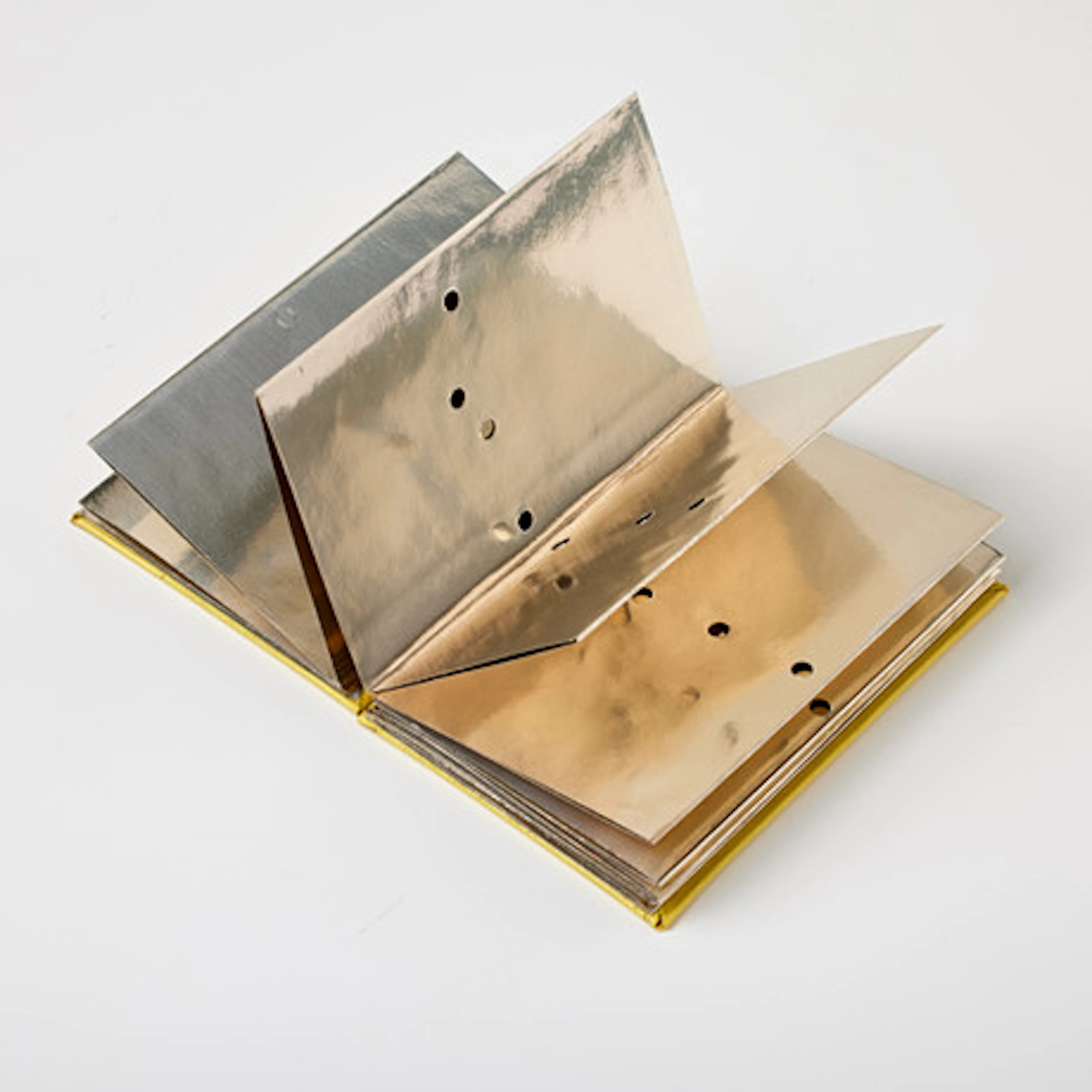 LUCIO FONTANA. "Concetto Spaziale", multip…