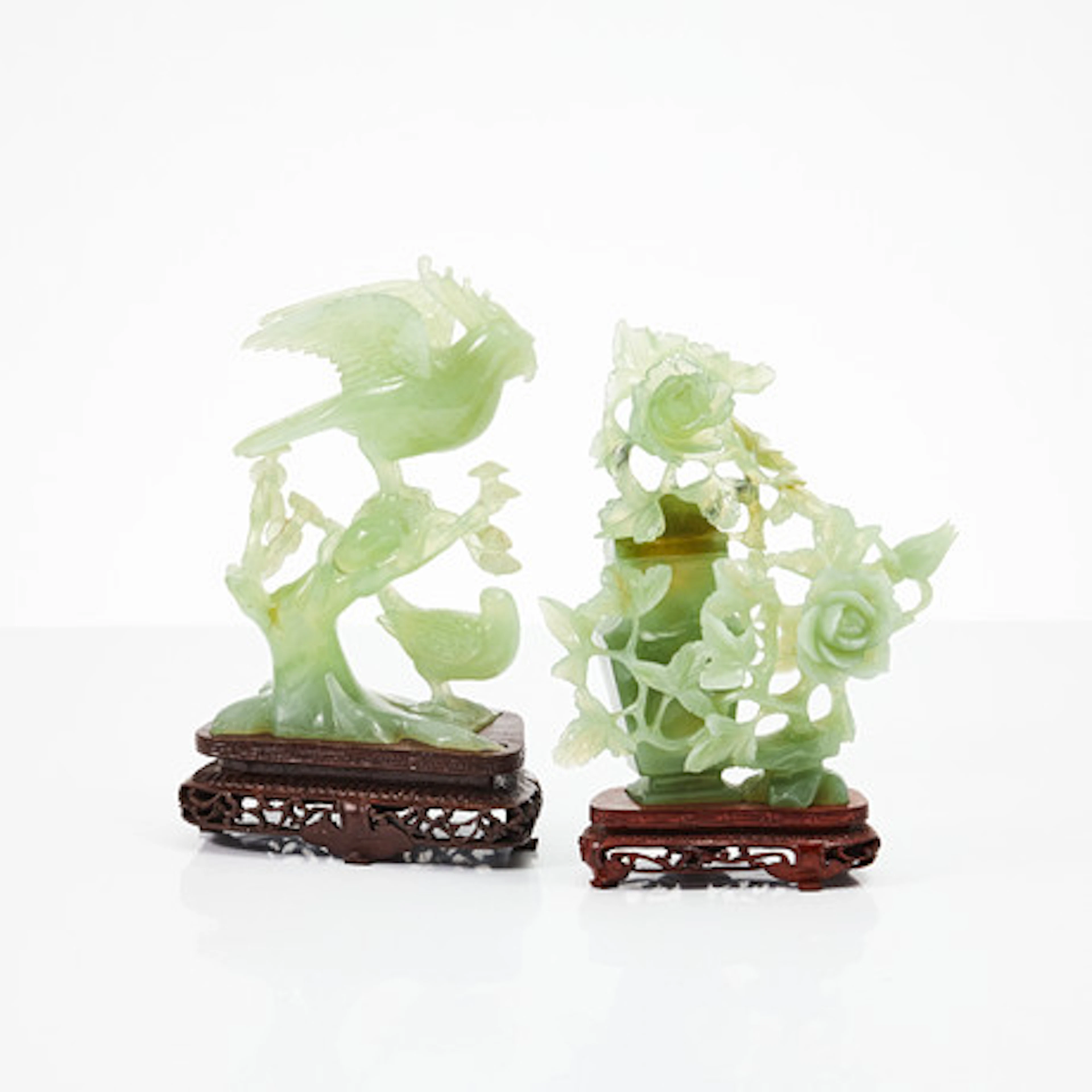 SKULPTURER, 2 st., jade, Kina, 1900-tal.