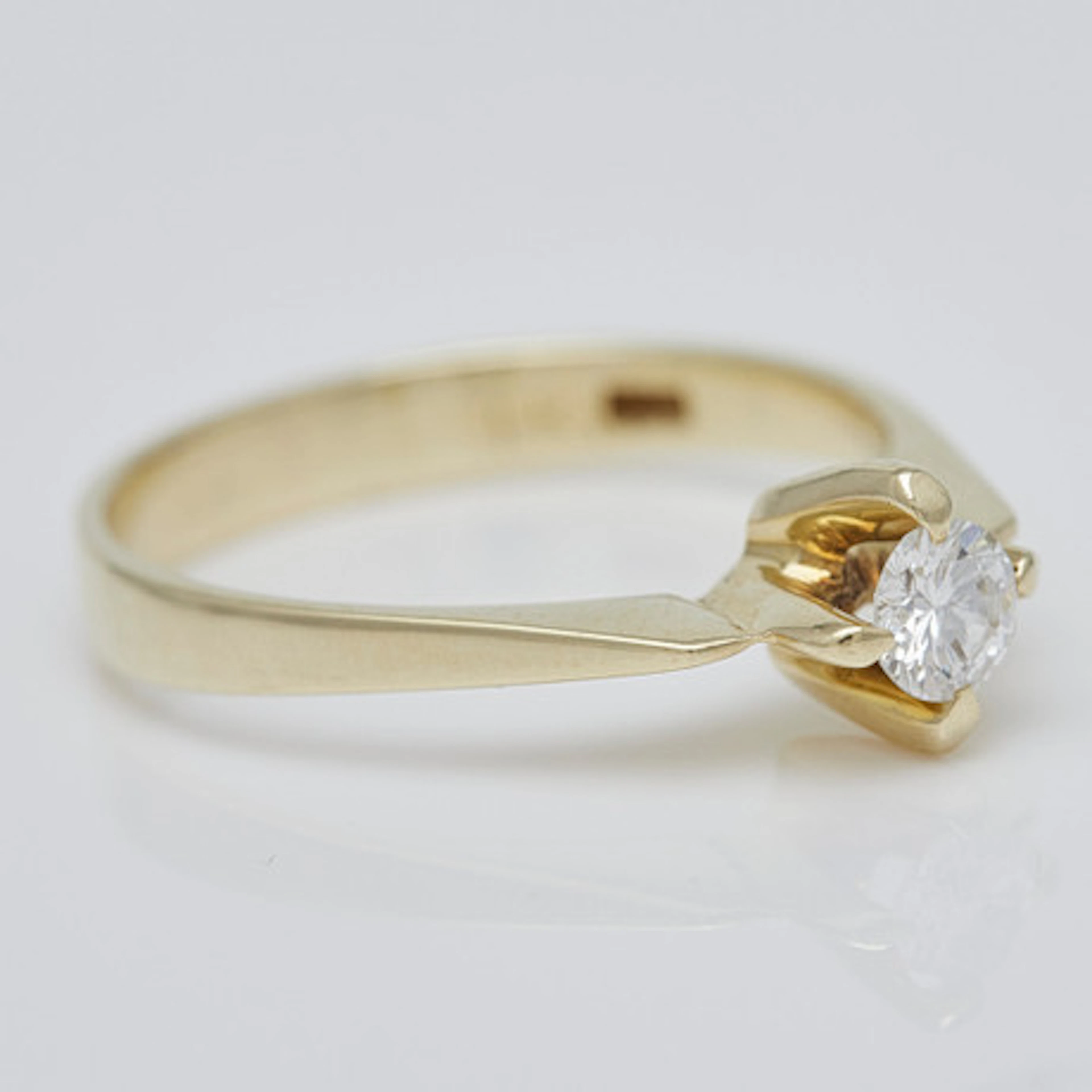 Ring/Förlovningsring, 585 gult guld, diama…