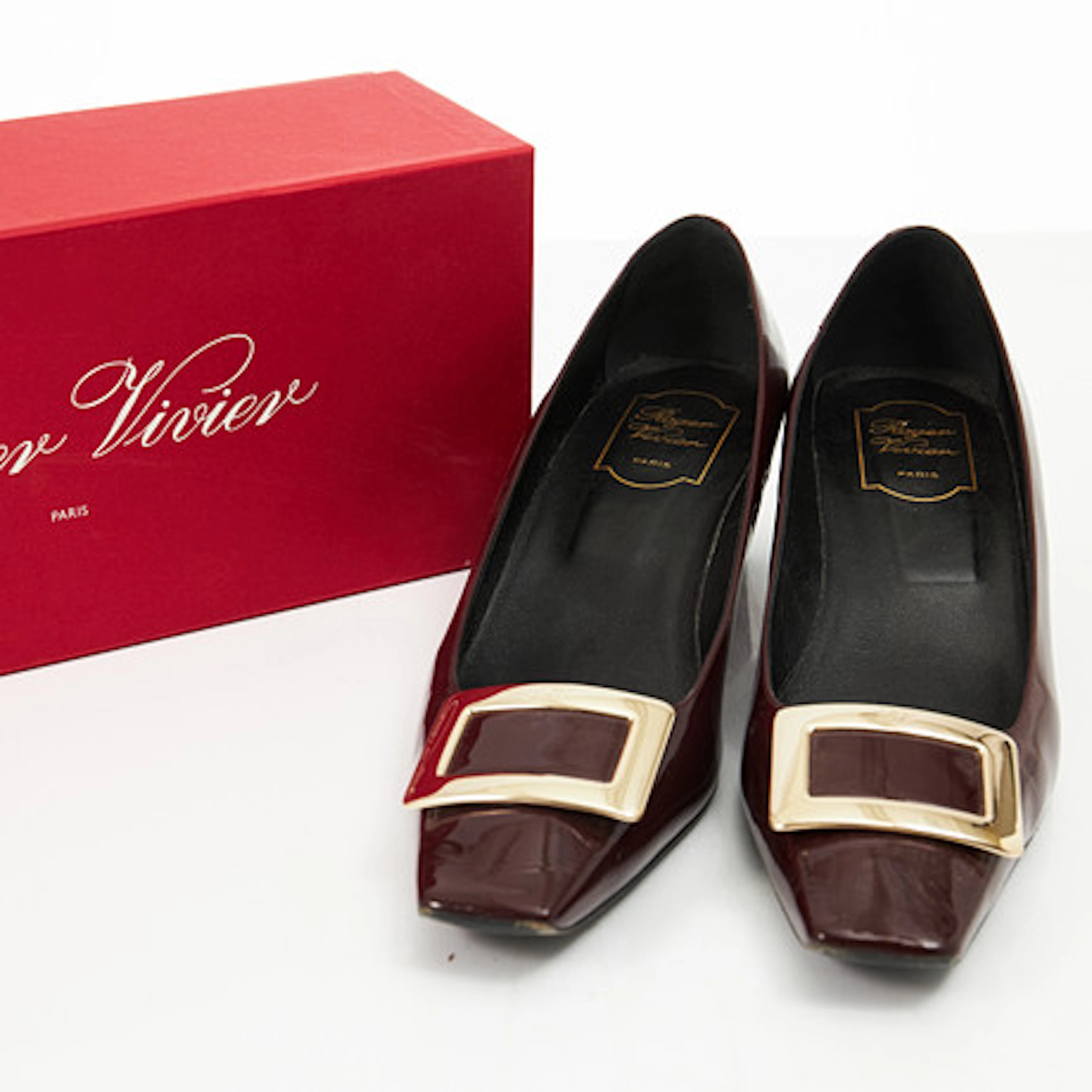 ROGER VIVIER, pumps, läder, lack i vinrött…