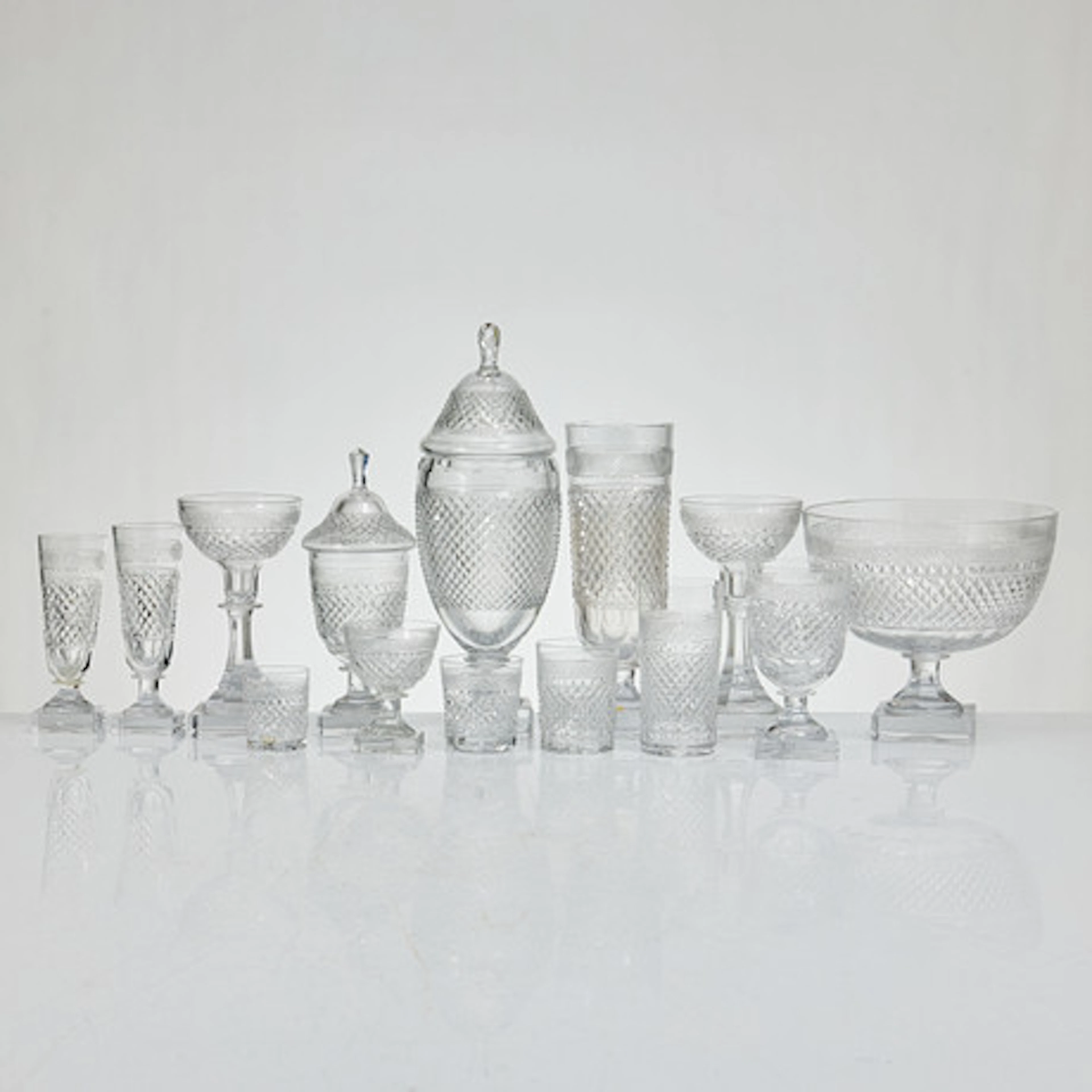 ELIS BERGH. Glasservisdelar, ca 63 st, " K…