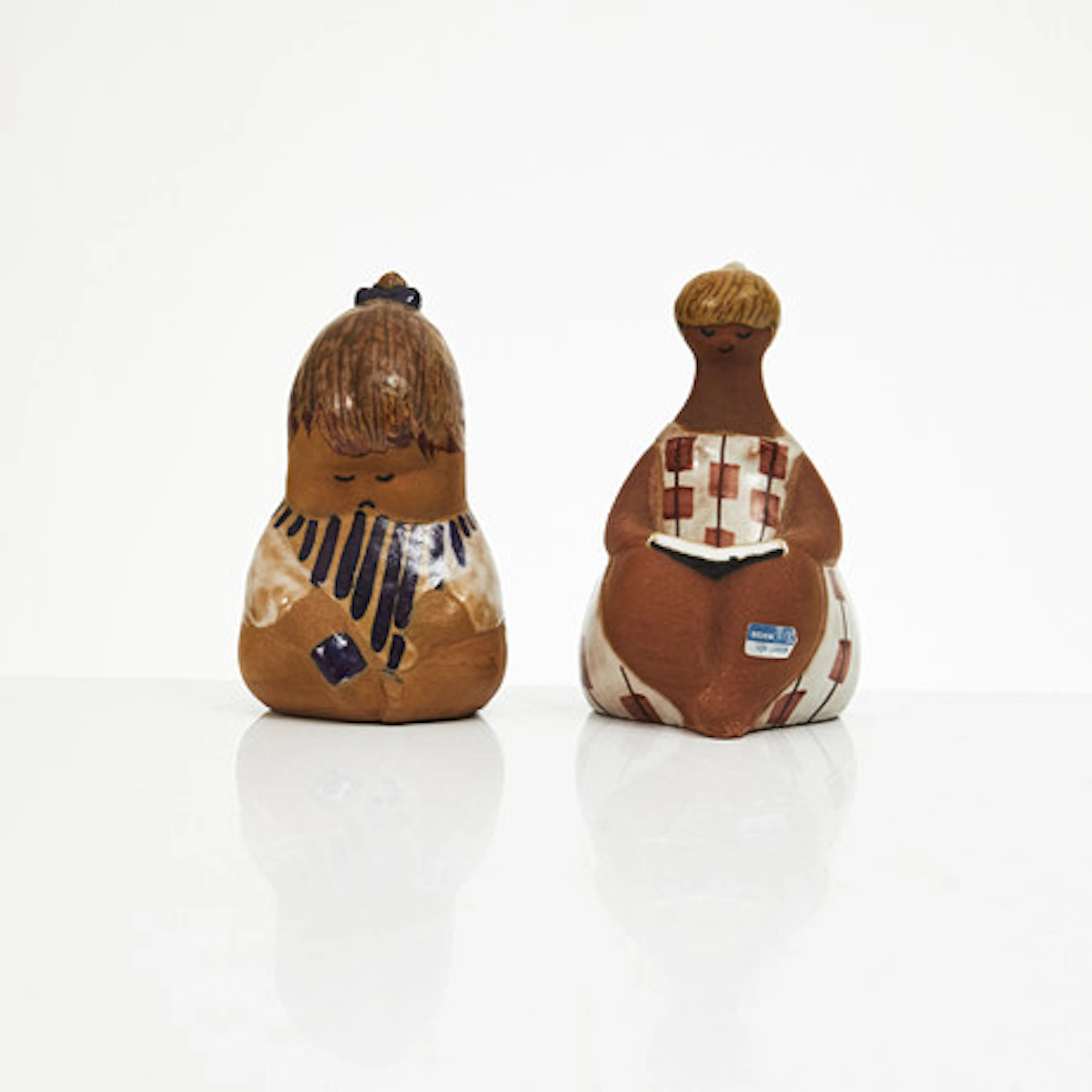 LISA LARSON. Figuriner 2 st., "Amalia" och…