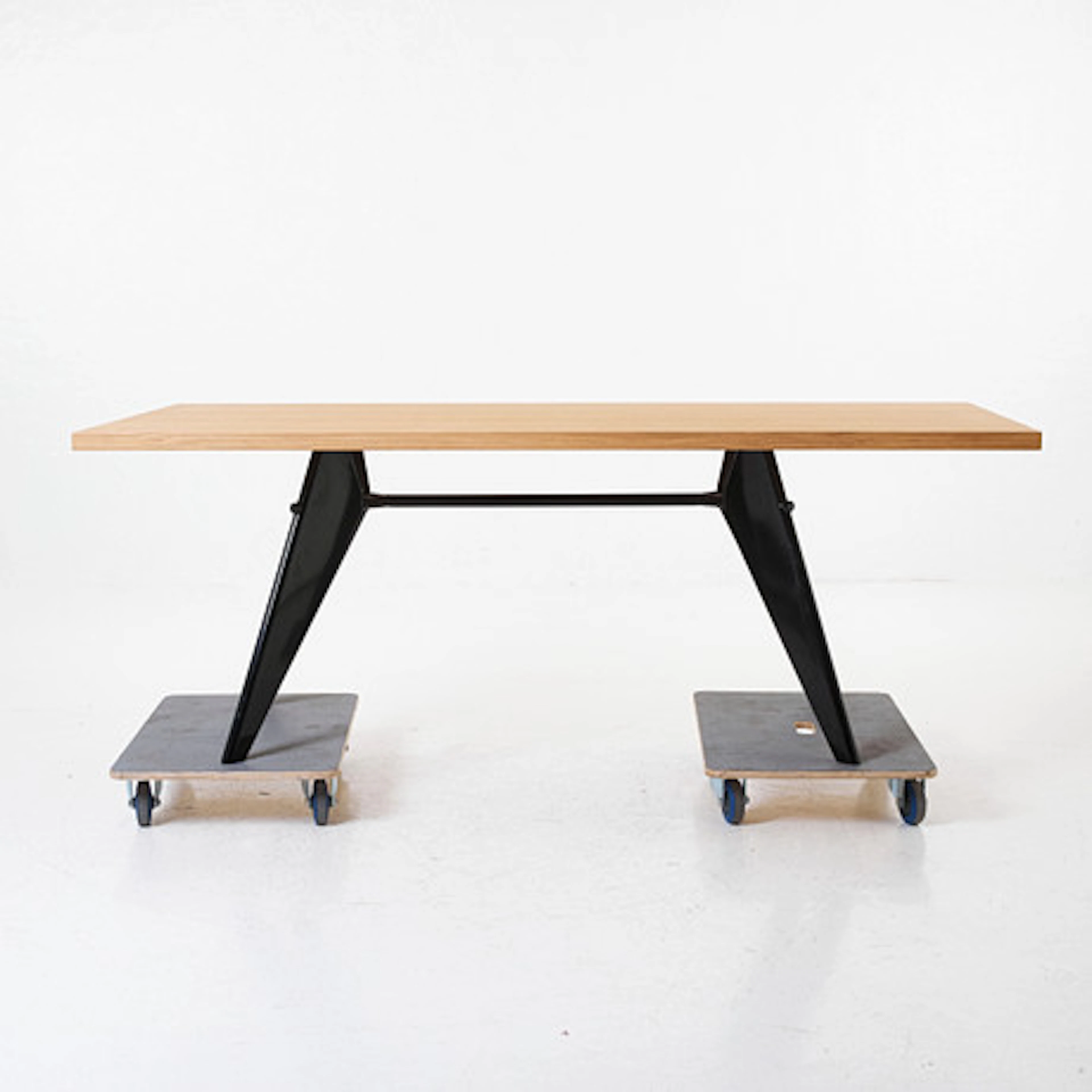 JEAN PROUVÉ, "EM Table", matbord, för Vitr…