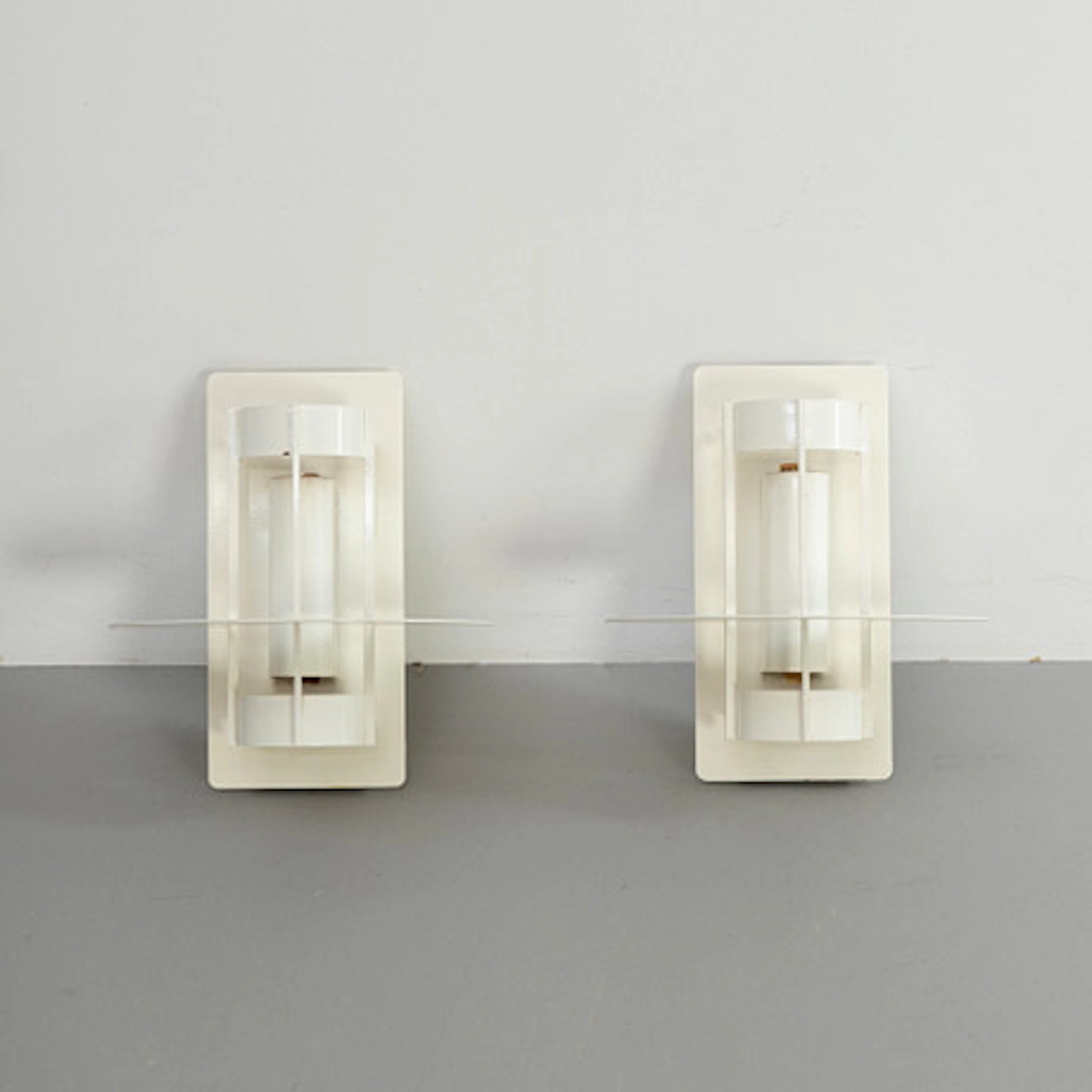 JOACHIM LEPPER. Louis Poulsen. Par 'Saturn…