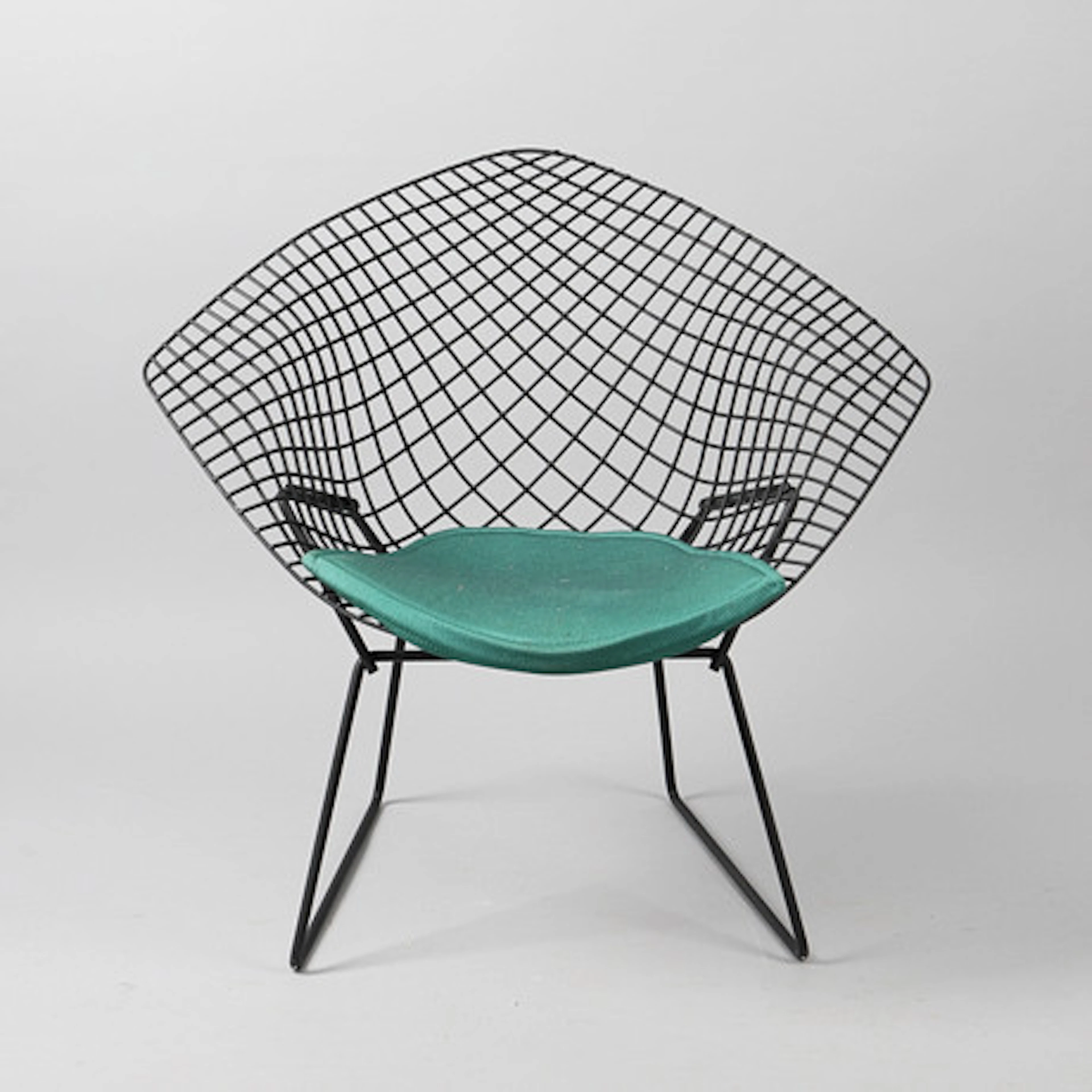 HARRY BERTOIA. Fåtölj "Diamond chair", sva…