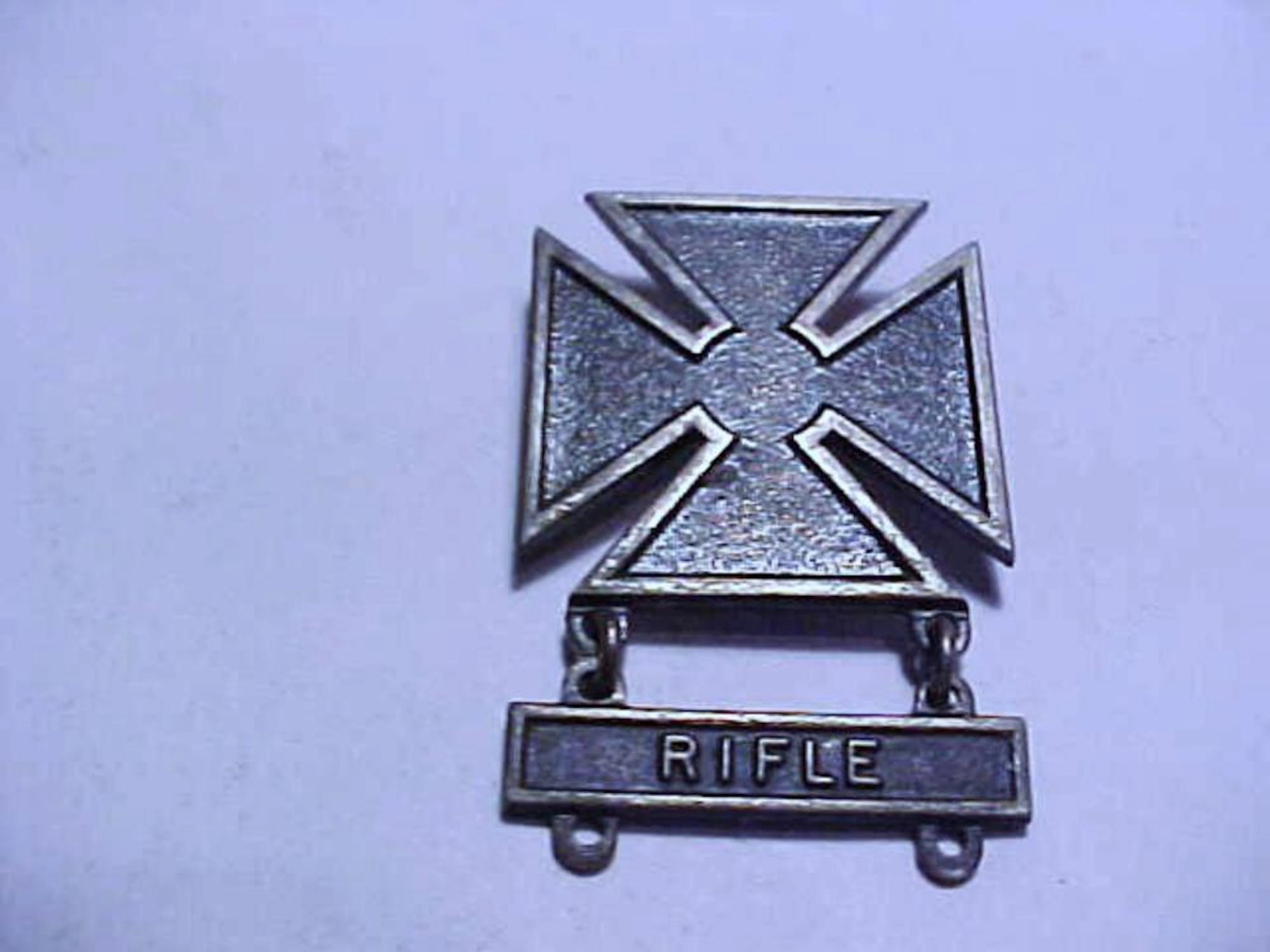 VINTAGE STERLING RIFLE MARKSMAN BADGE