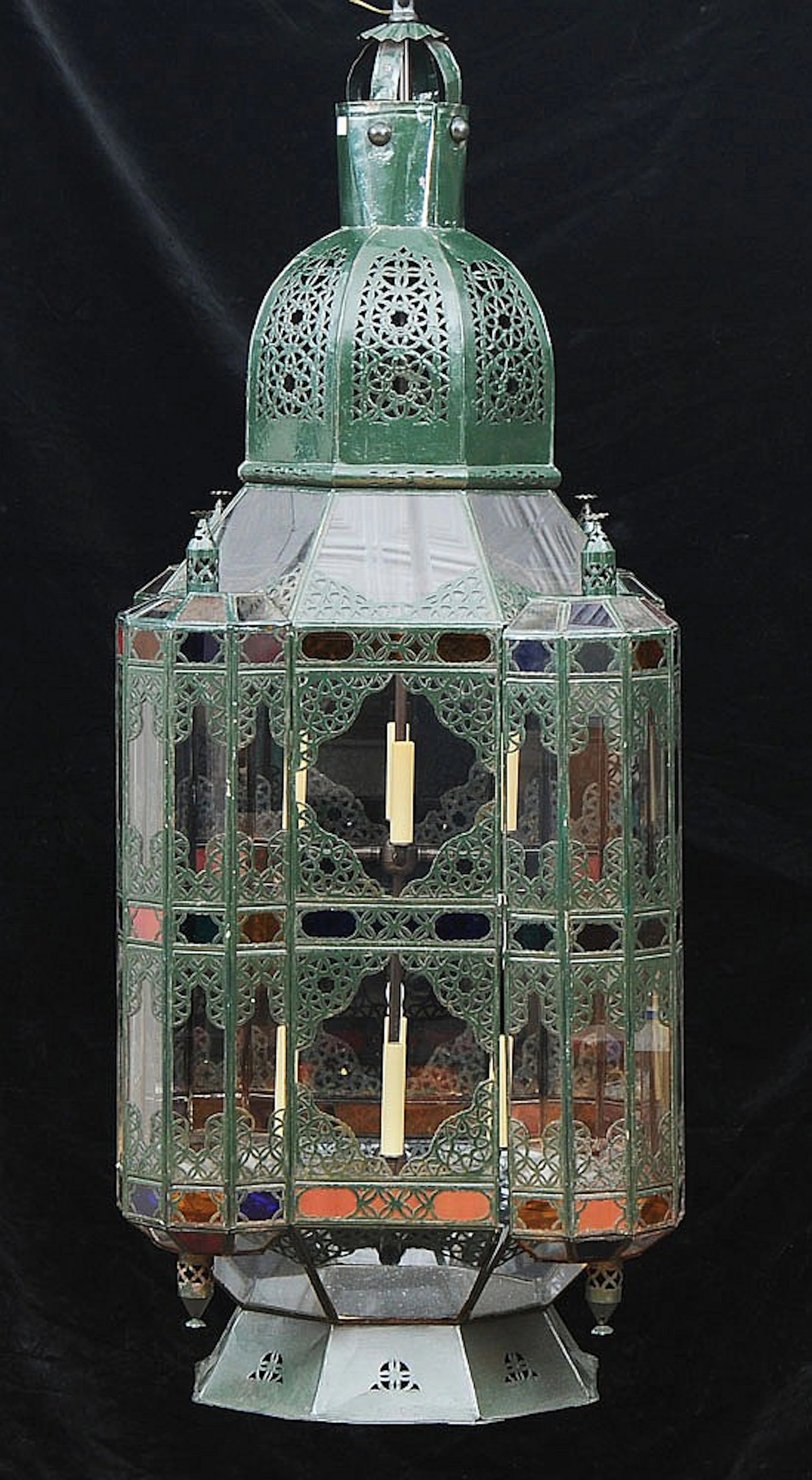 MOROCCAN PAINTED TÔLE AND GLASS EIGHT-LIGHT CHANDELIER