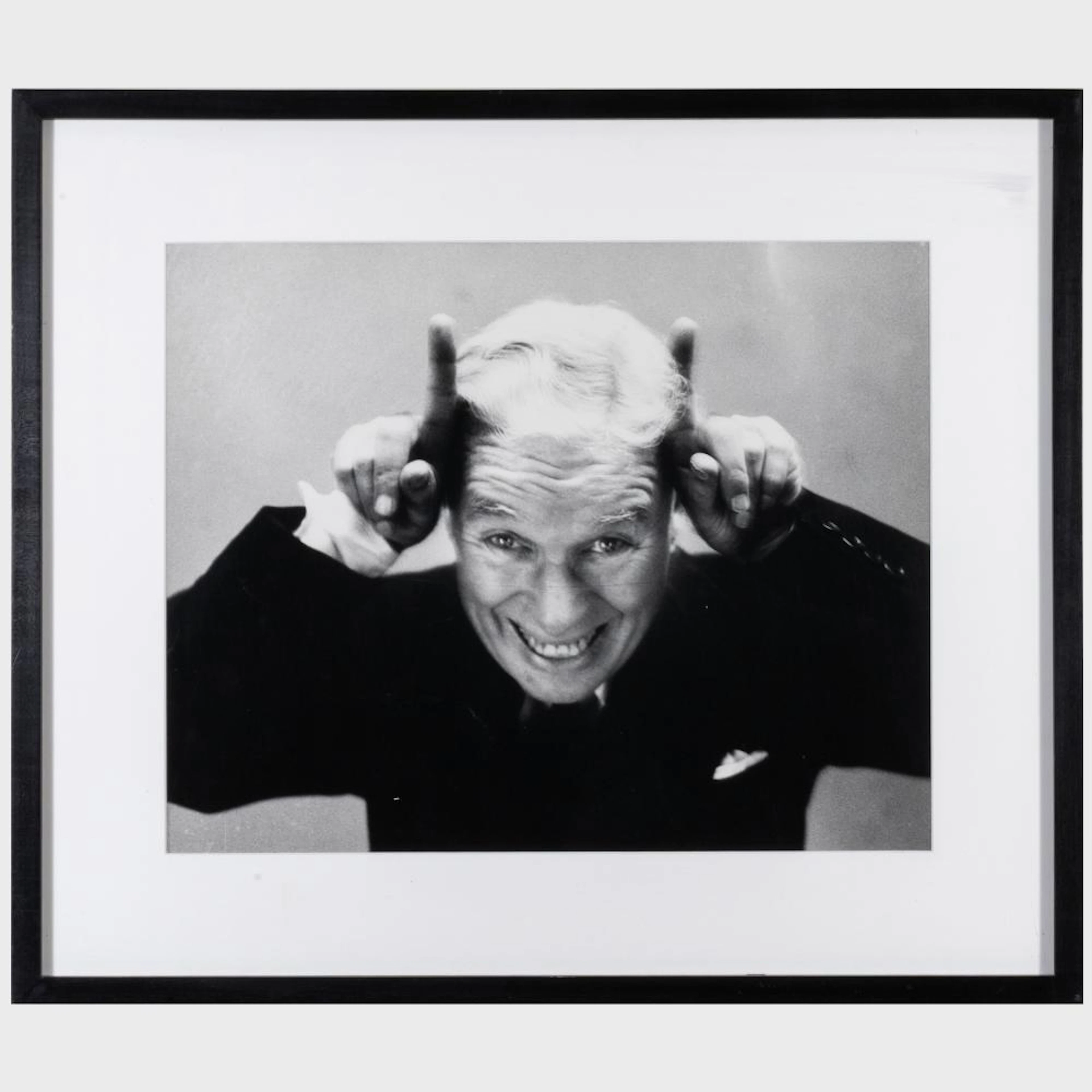 Richard Avedon (1923-2004): Charlie Chapli