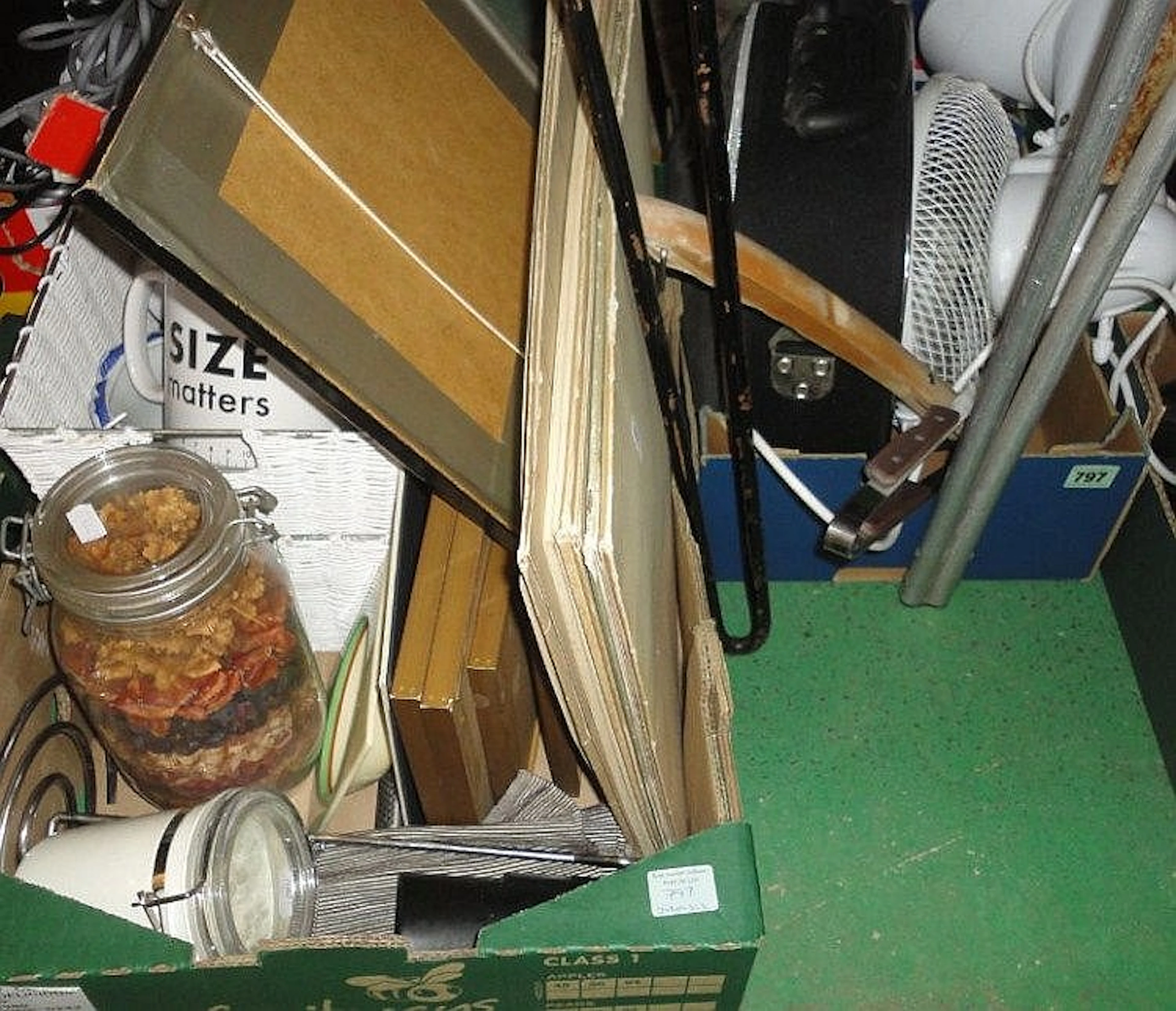 Table Fan, vanity case, storage jar, storage