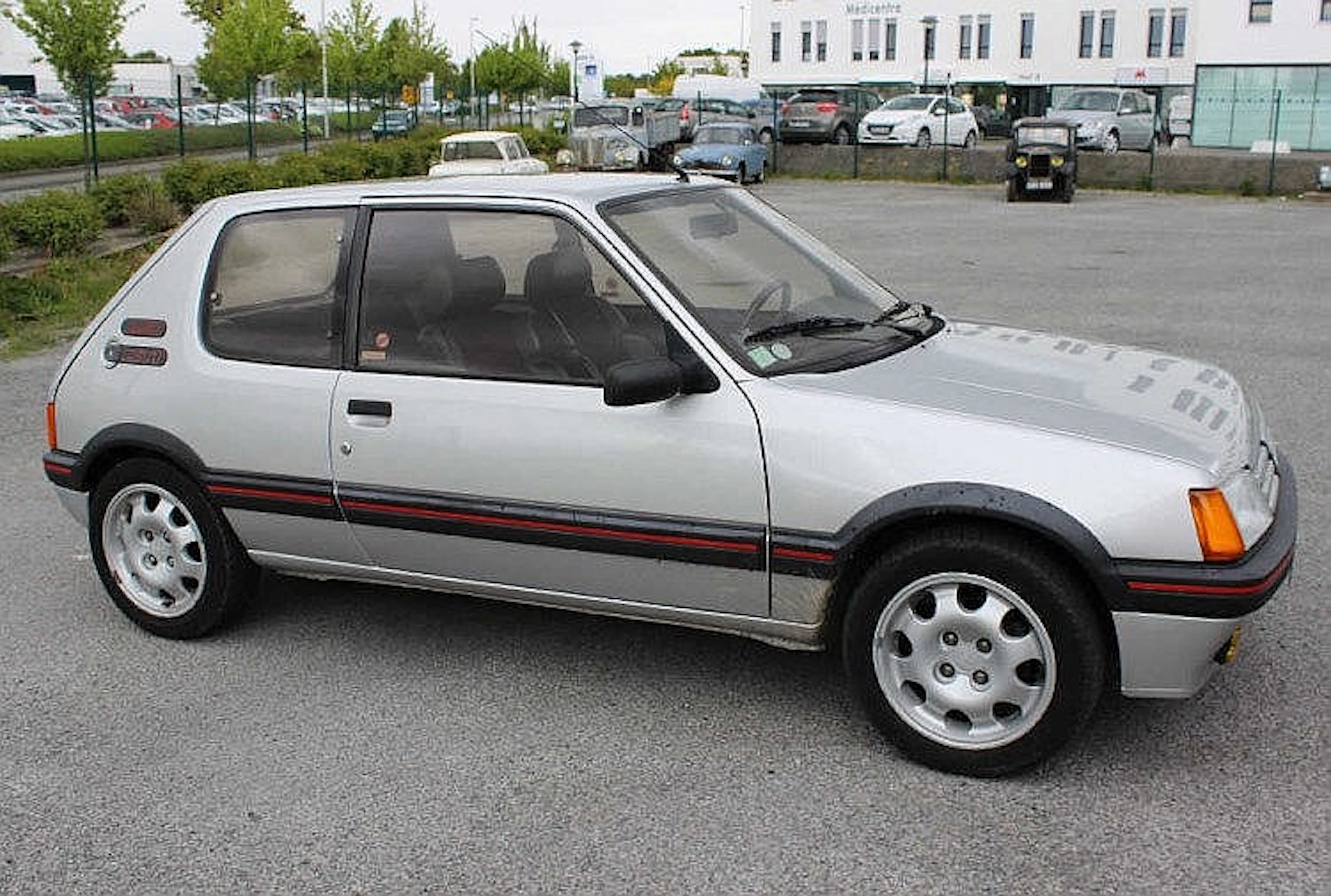 205 GTI 1.9L - Marque: PEUGEOT - Type: 20 CD 62 - Année: 14/11/1989 - Immat