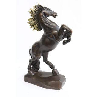 Fine bronze sculpture of horse
