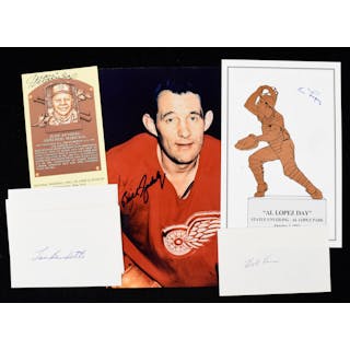 Baseball and hockey autograph lot including HOFers (NM-NM/MT overall)