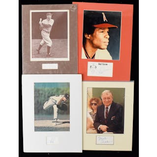 Lot of (18) Baseball Hall of Famer matted autograph...