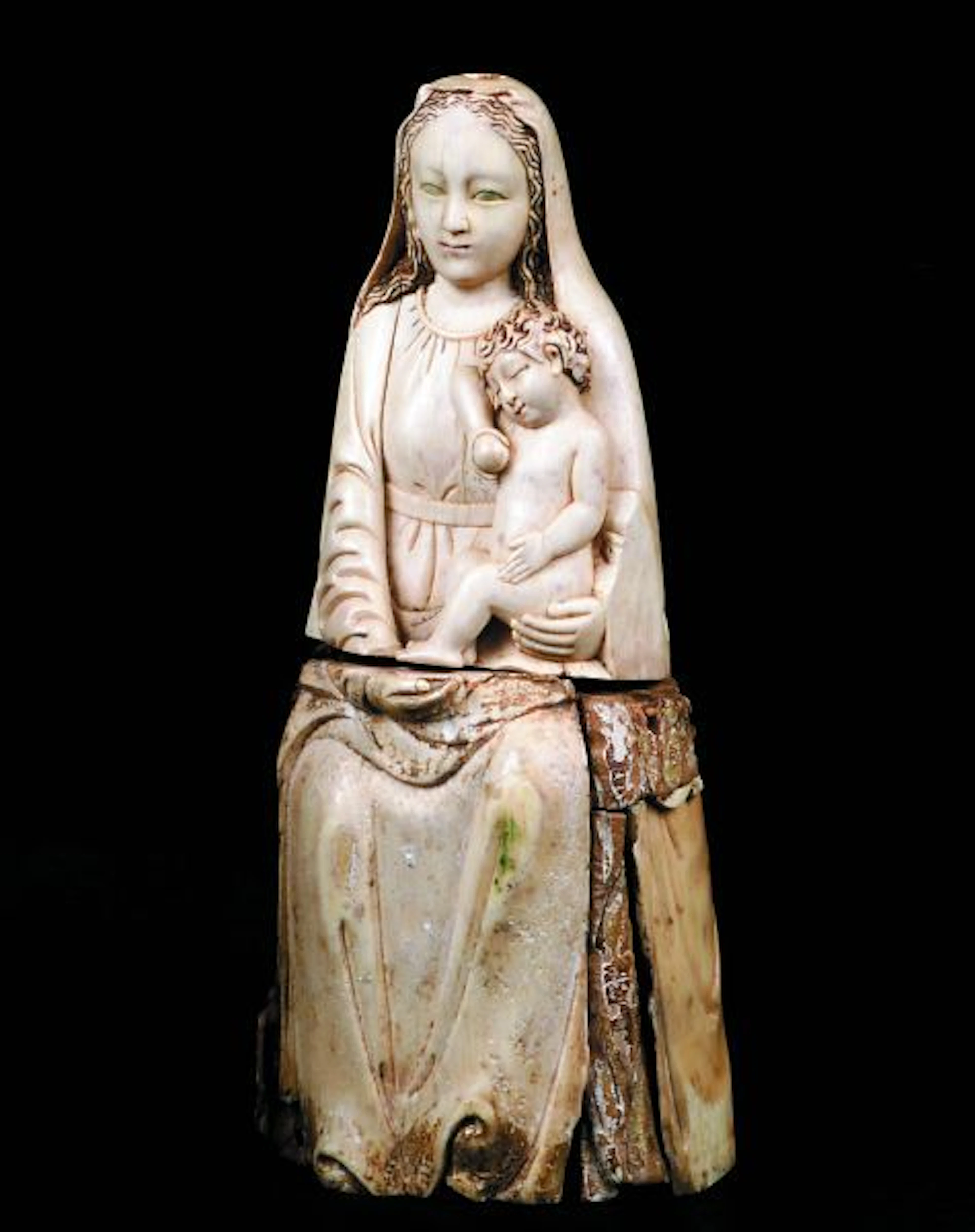 Rare statuette en deux éléments représentant la Vierge assise