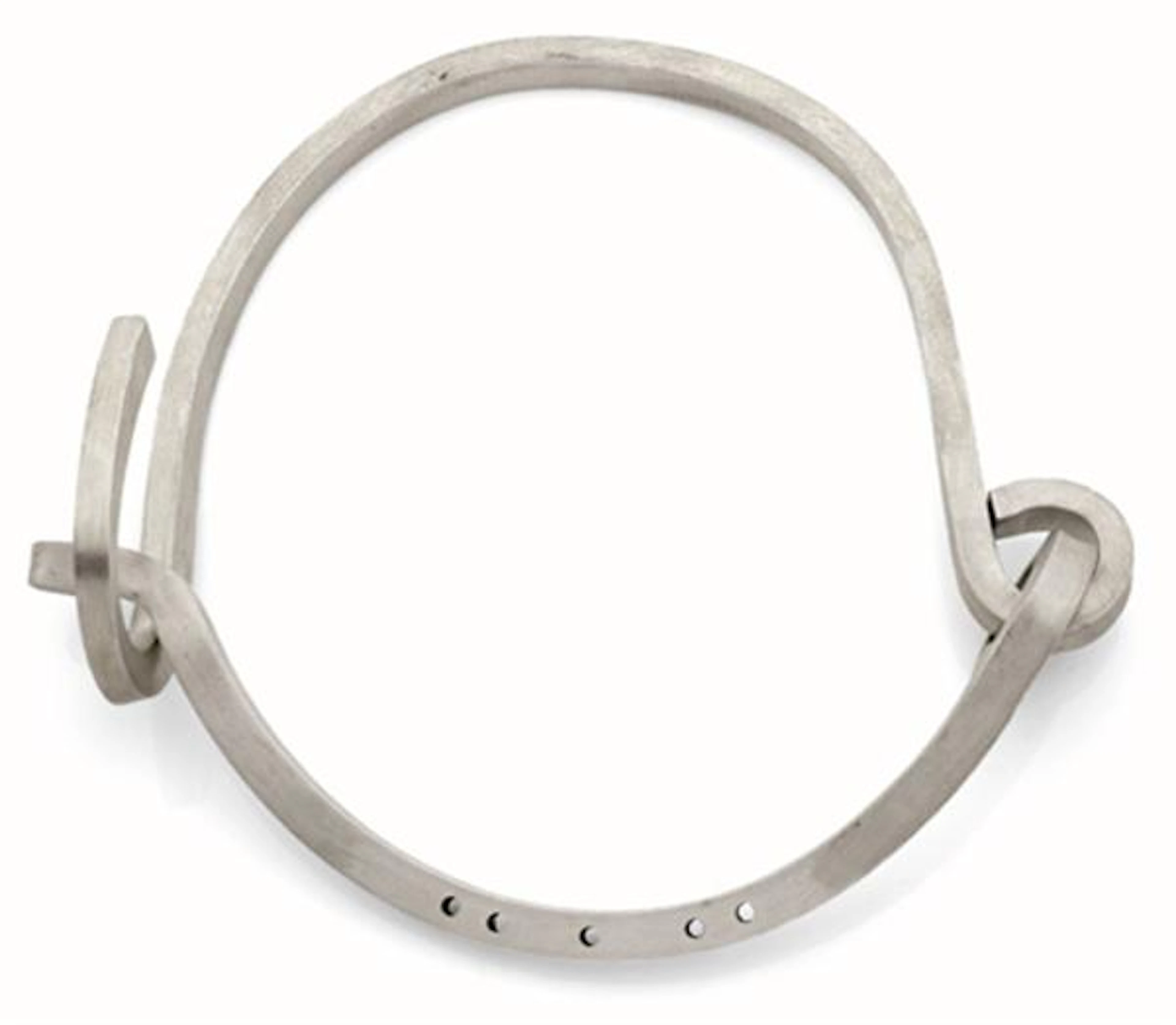 LOUISE BOURGEOIS COLLIER BARRE DE METAL en argent