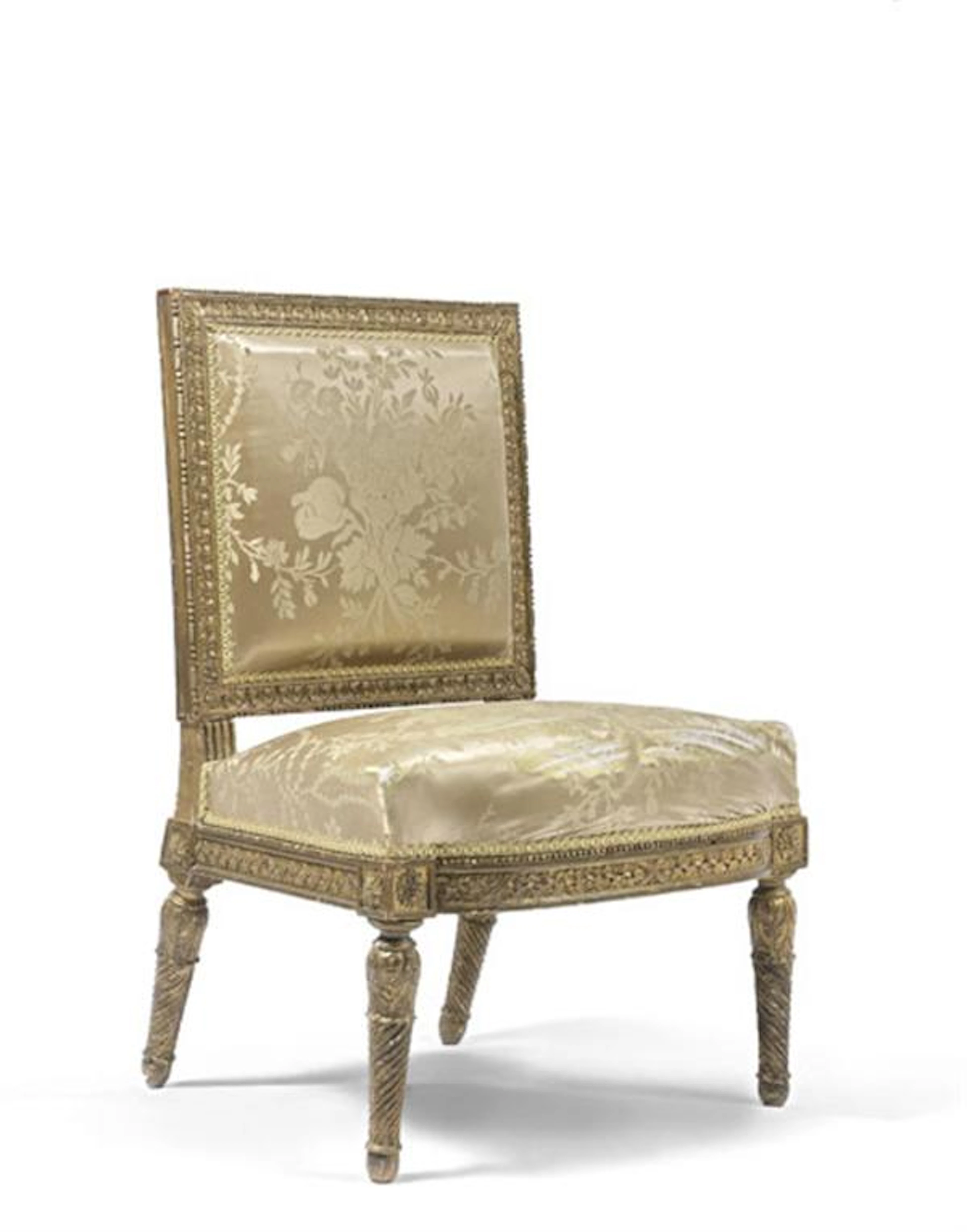 Chaise en hêtre doré et sculpté