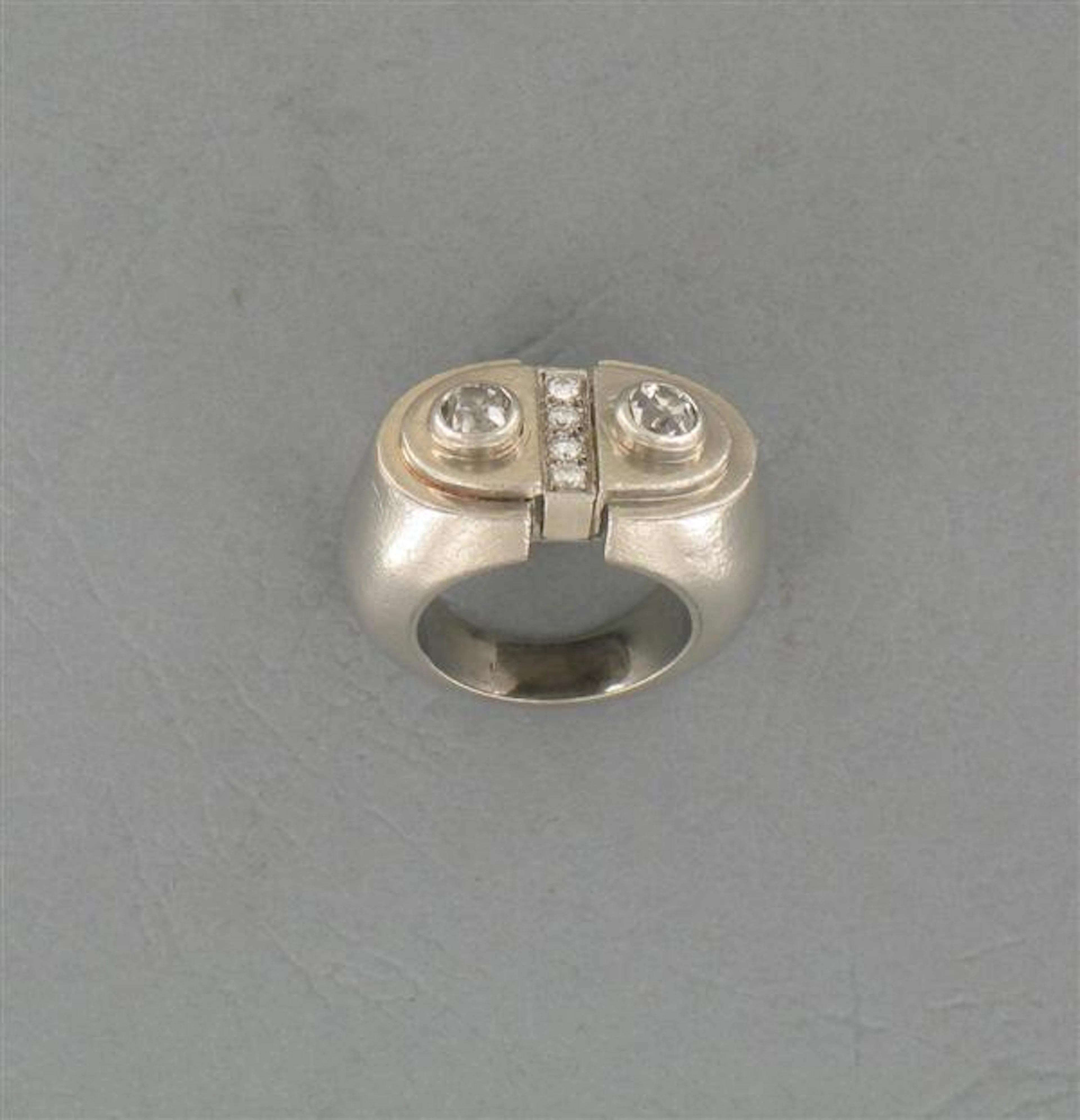 Bague chevalière en métal (palladium)