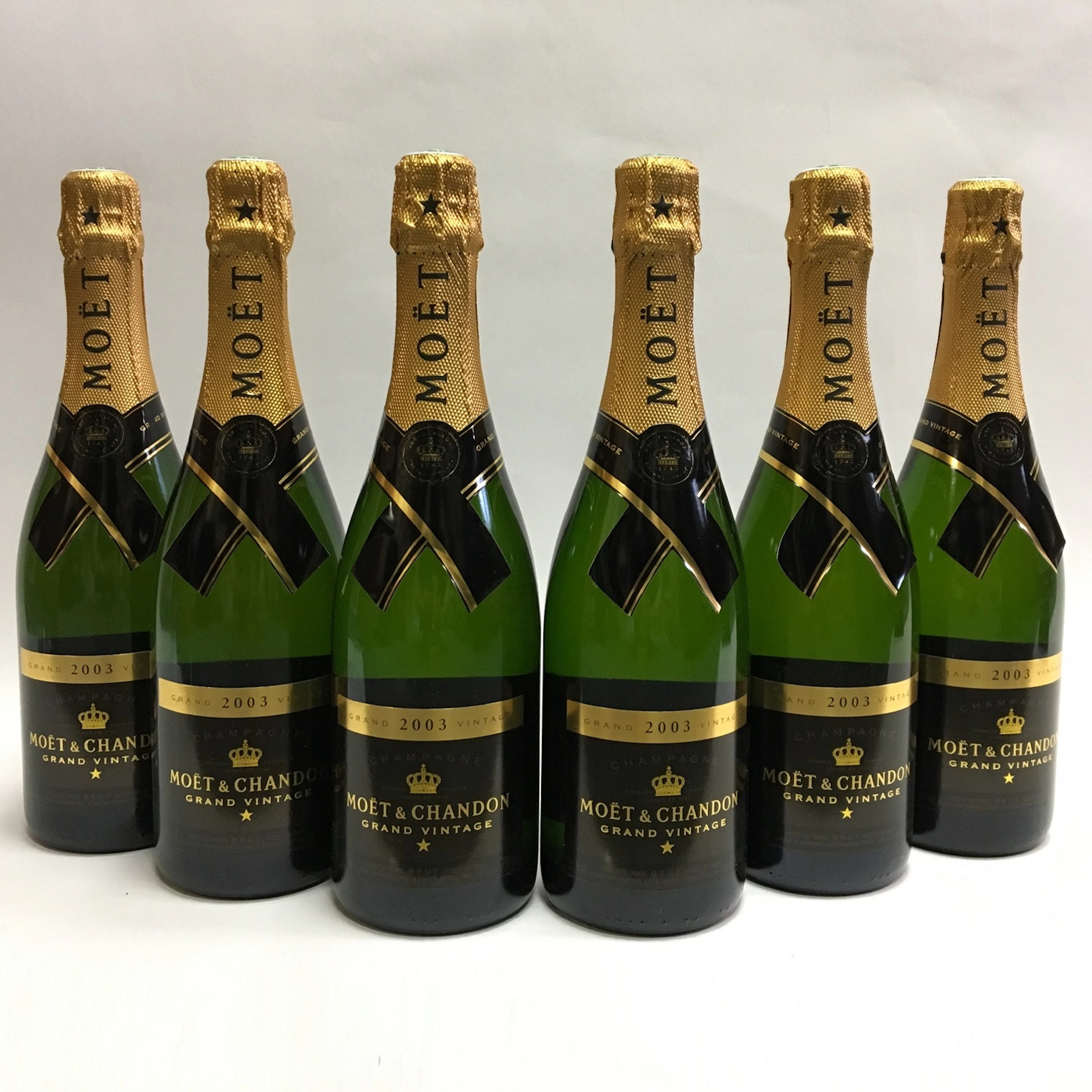 6 bouteilles CHAMPAGNE
