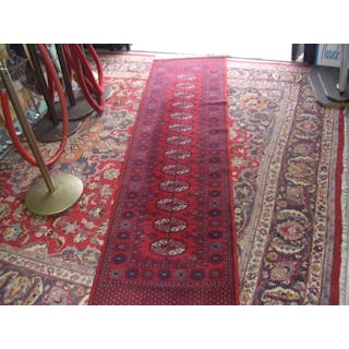 nice vintage Persian 100% wool prayer / runner rug, hand knotted