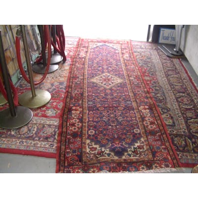 nice vintage Persian 100% wool / runner rug, hand knotted