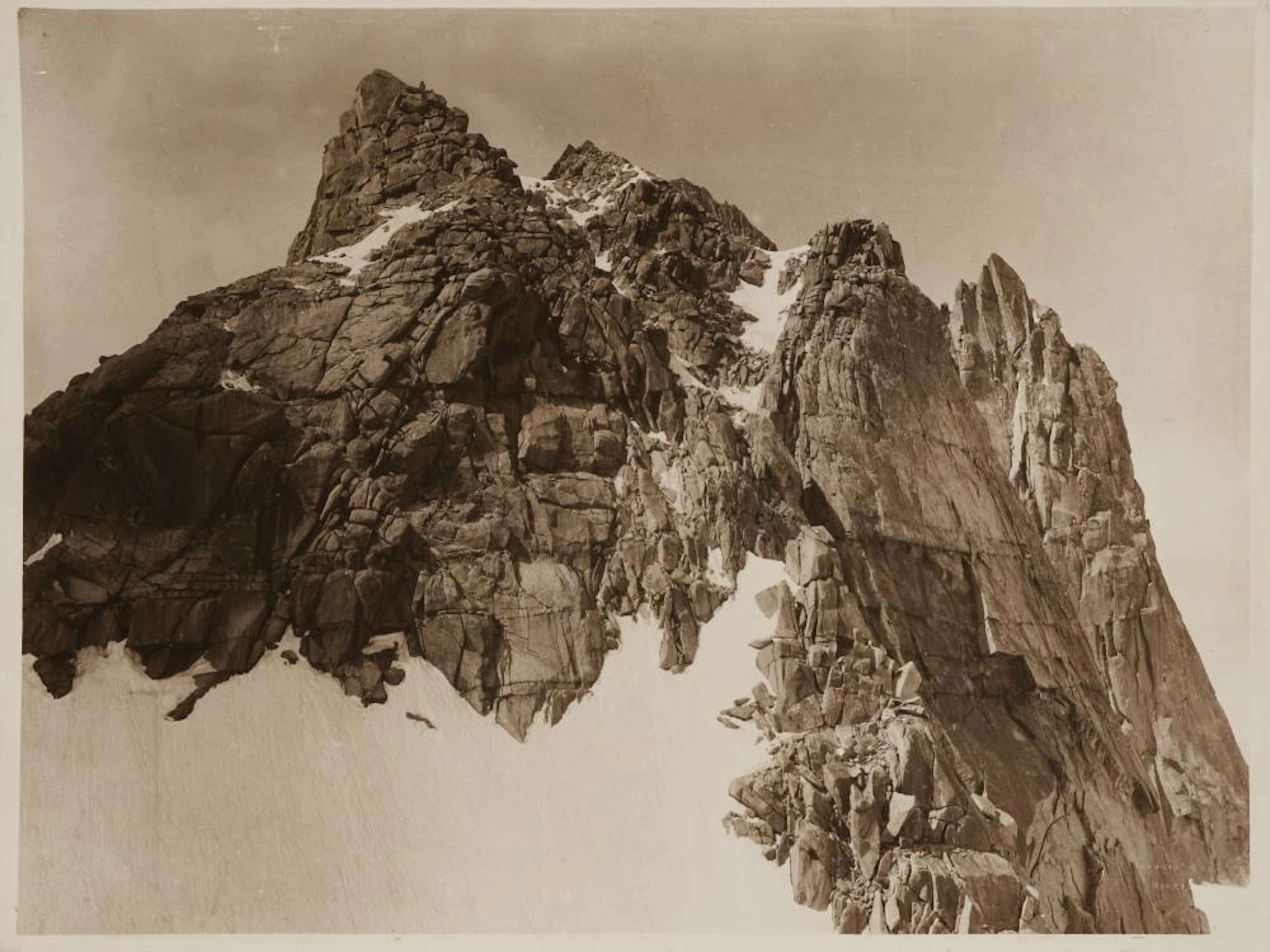 Vittorio Sella, Aiguille du Midi, dal Col du Midi. 1881.