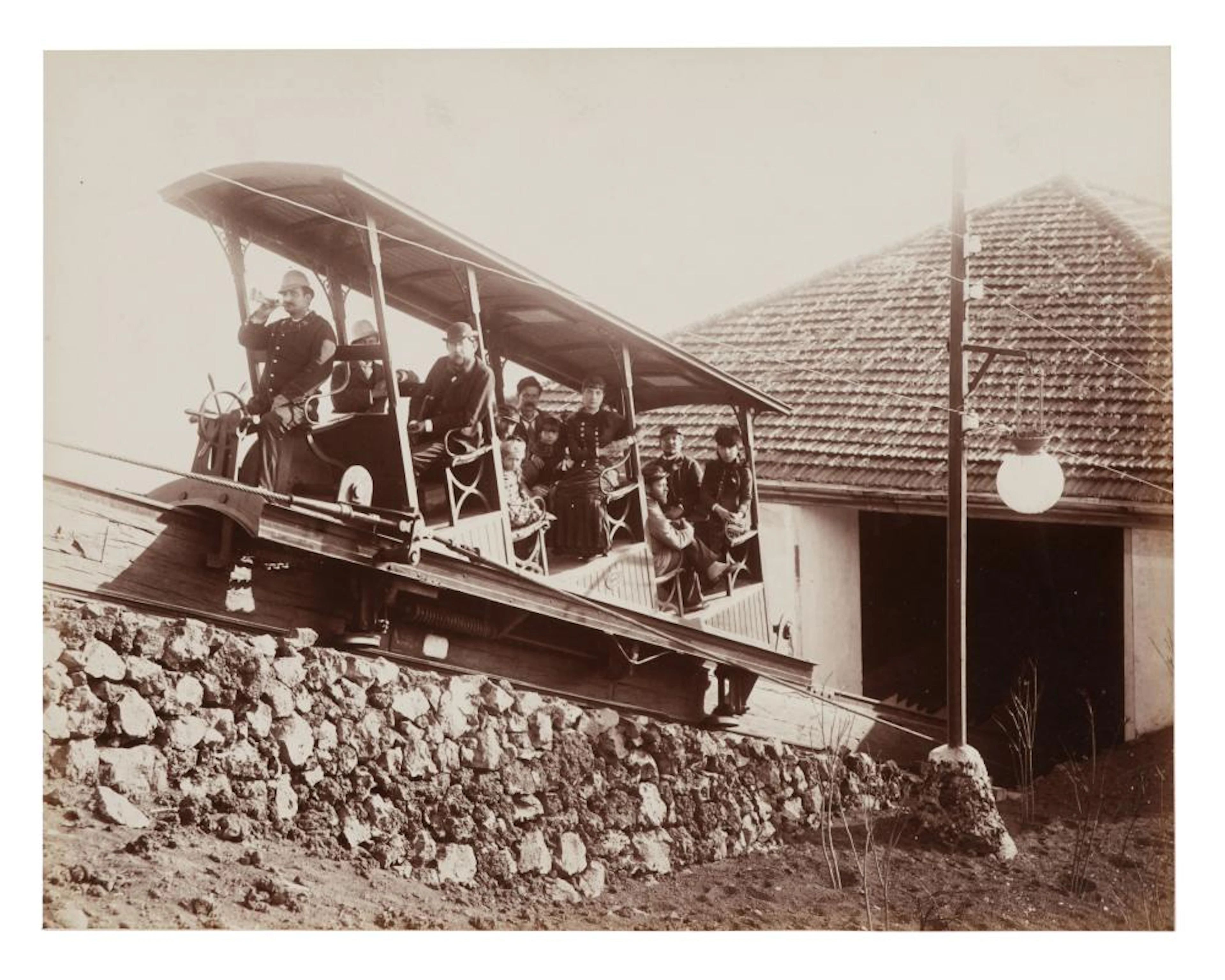 Giorgio Sommer, Napoli. Funicolare. Stazione Inferiore. 1880.