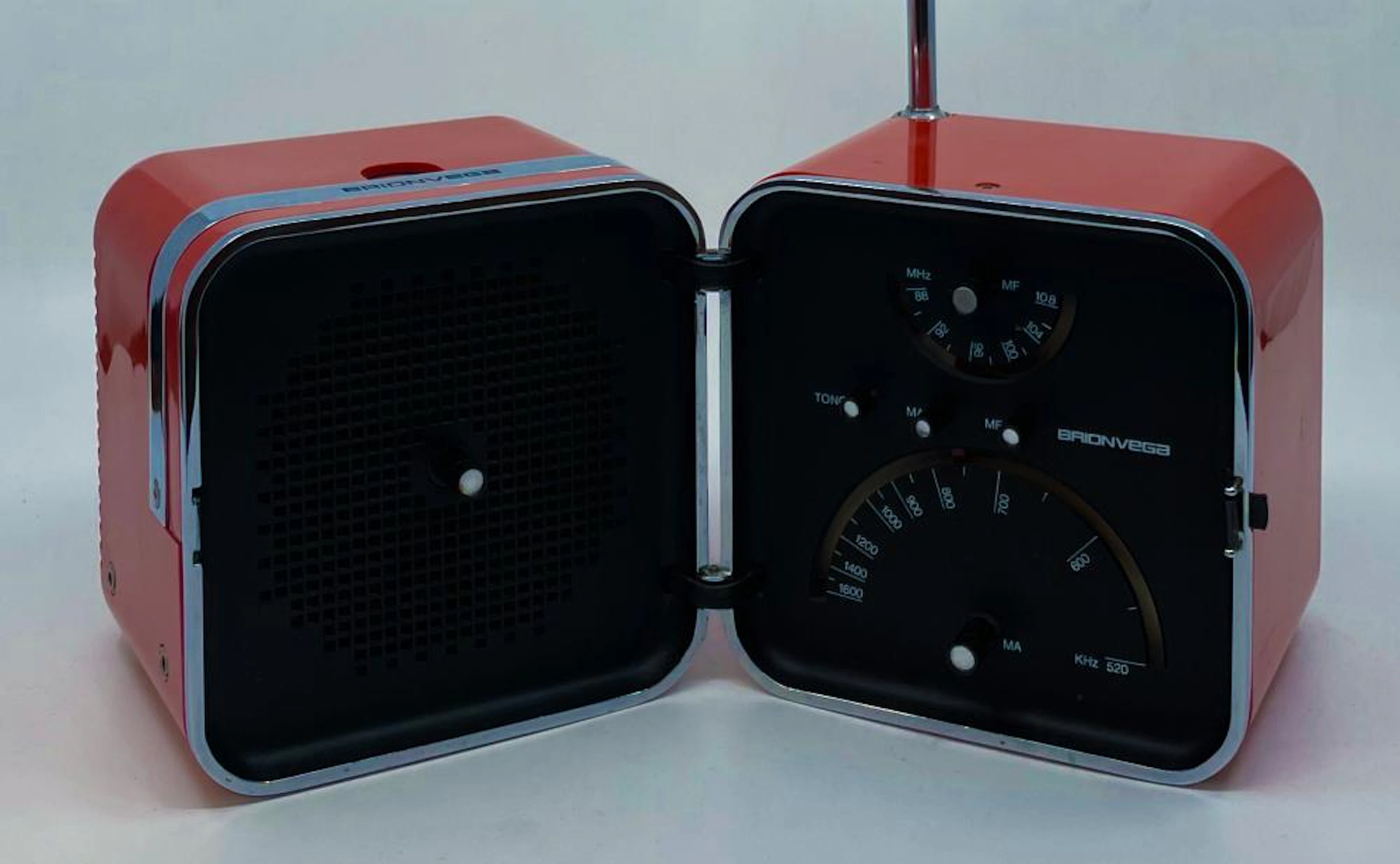 VINTAGE BRIONVEGA TS 502 CUBE RADIO ITALY