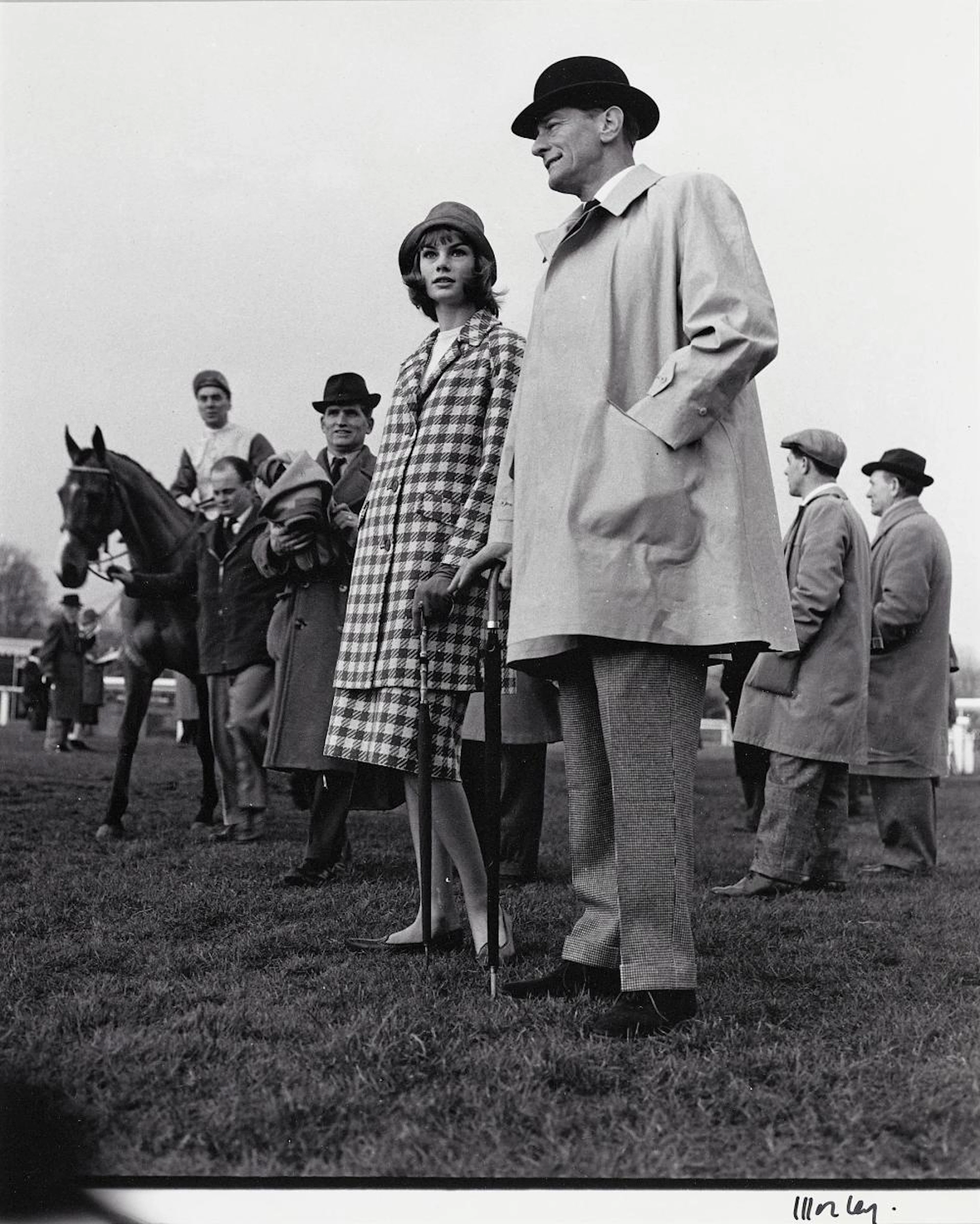 LEWIS MORLEY, 1ST PUBLISHED PHOTO OF JEAN SHRIMPTON ? ?GO? MAGAZINE, 1961