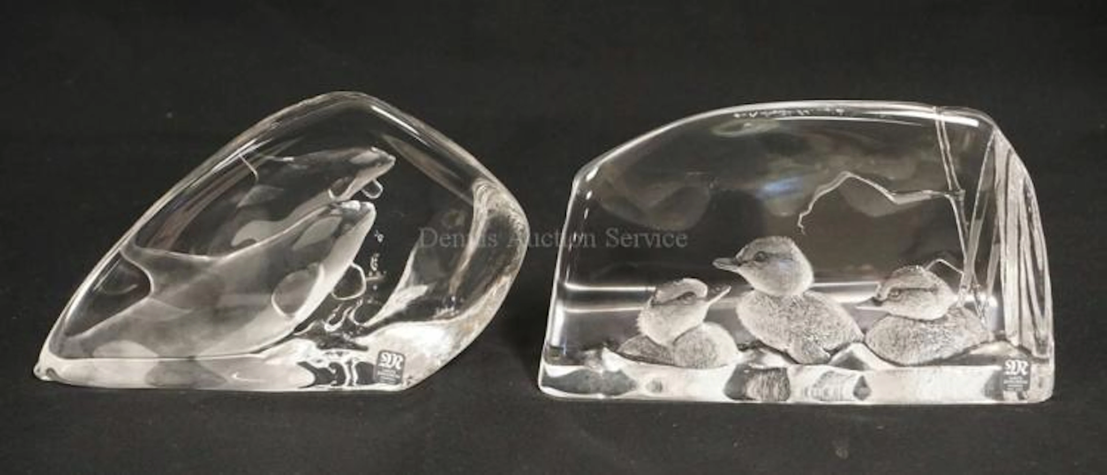 LOT OF 2 MATS JONASSON SWEDISH CRYSTAL FIGURES. TALLEST IS 4 3/4 INCHES HIGH.
