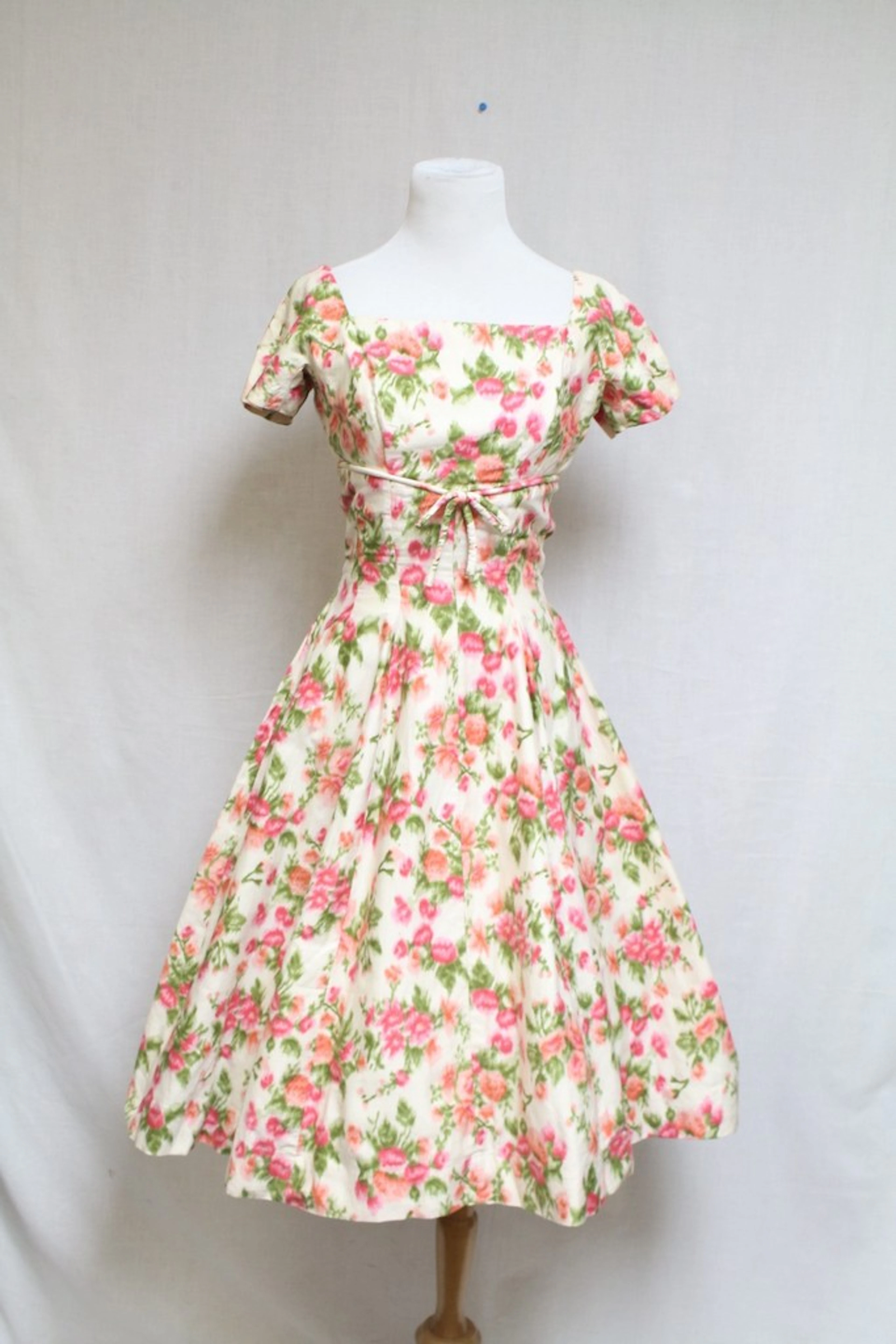 Vintage 1950s Suzy Perette Pink Floral Dress