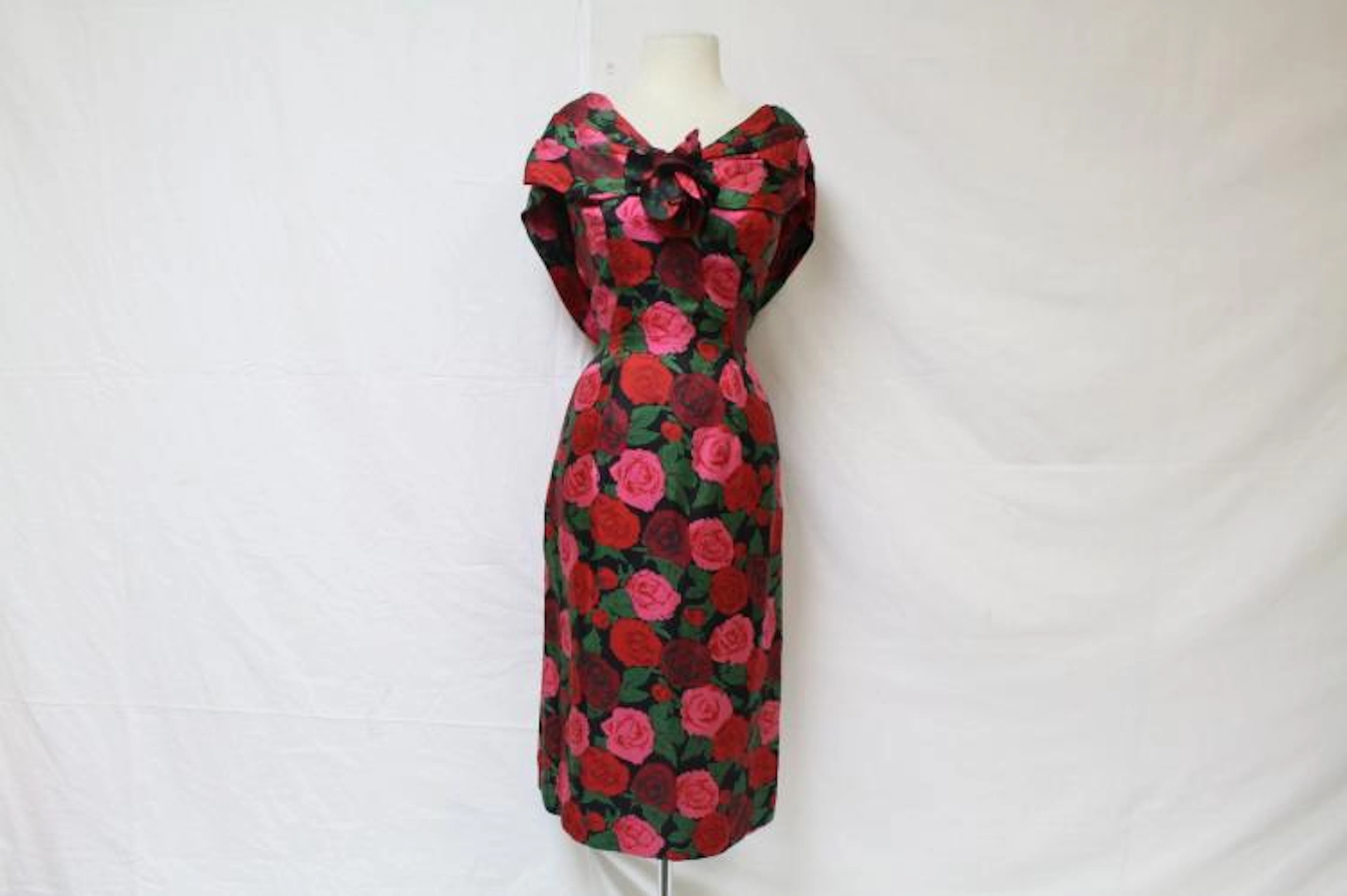 Vintage 1950s Suzy Perette Red Rose Silk Dress