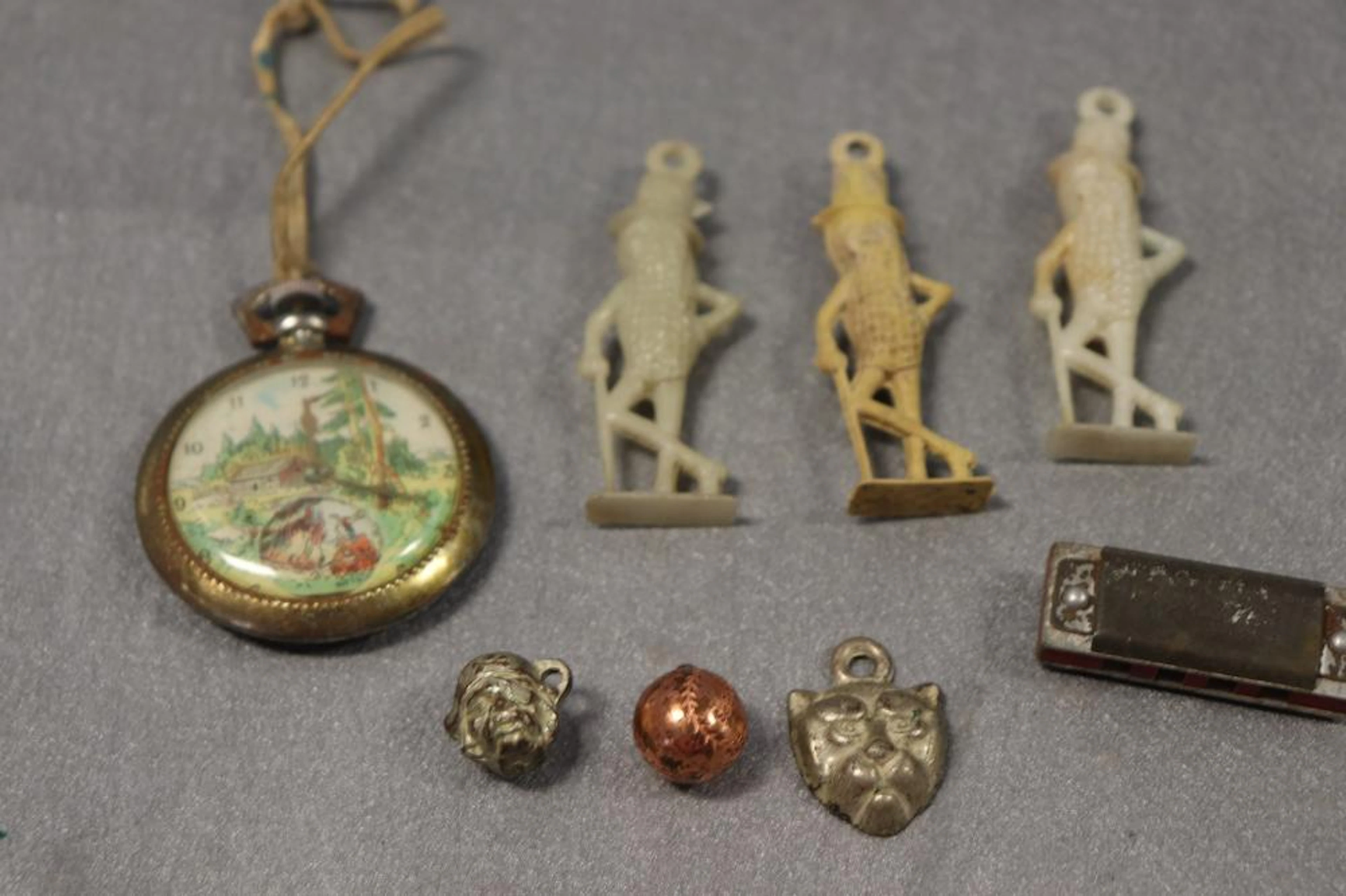 Lot Vintage Children's Pocket Watch, Charms