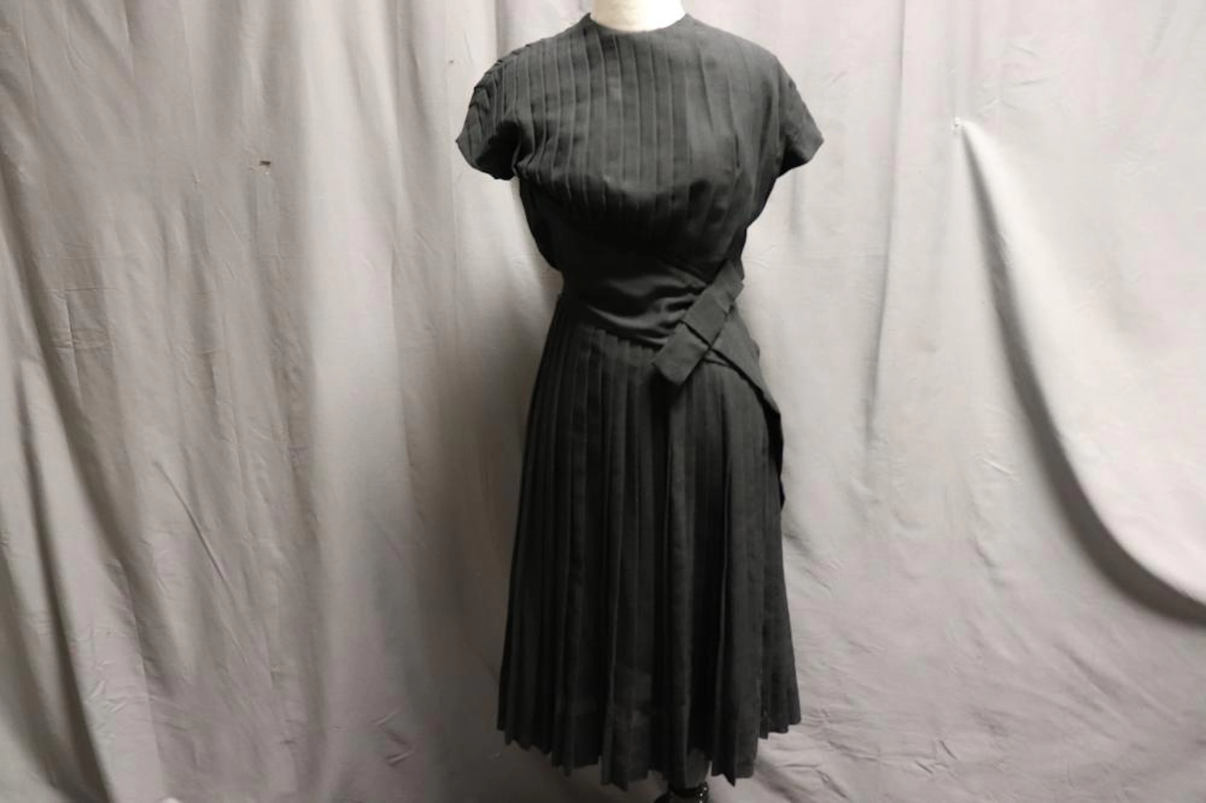 1950's Suzy Perette Pleated Cotton Dress