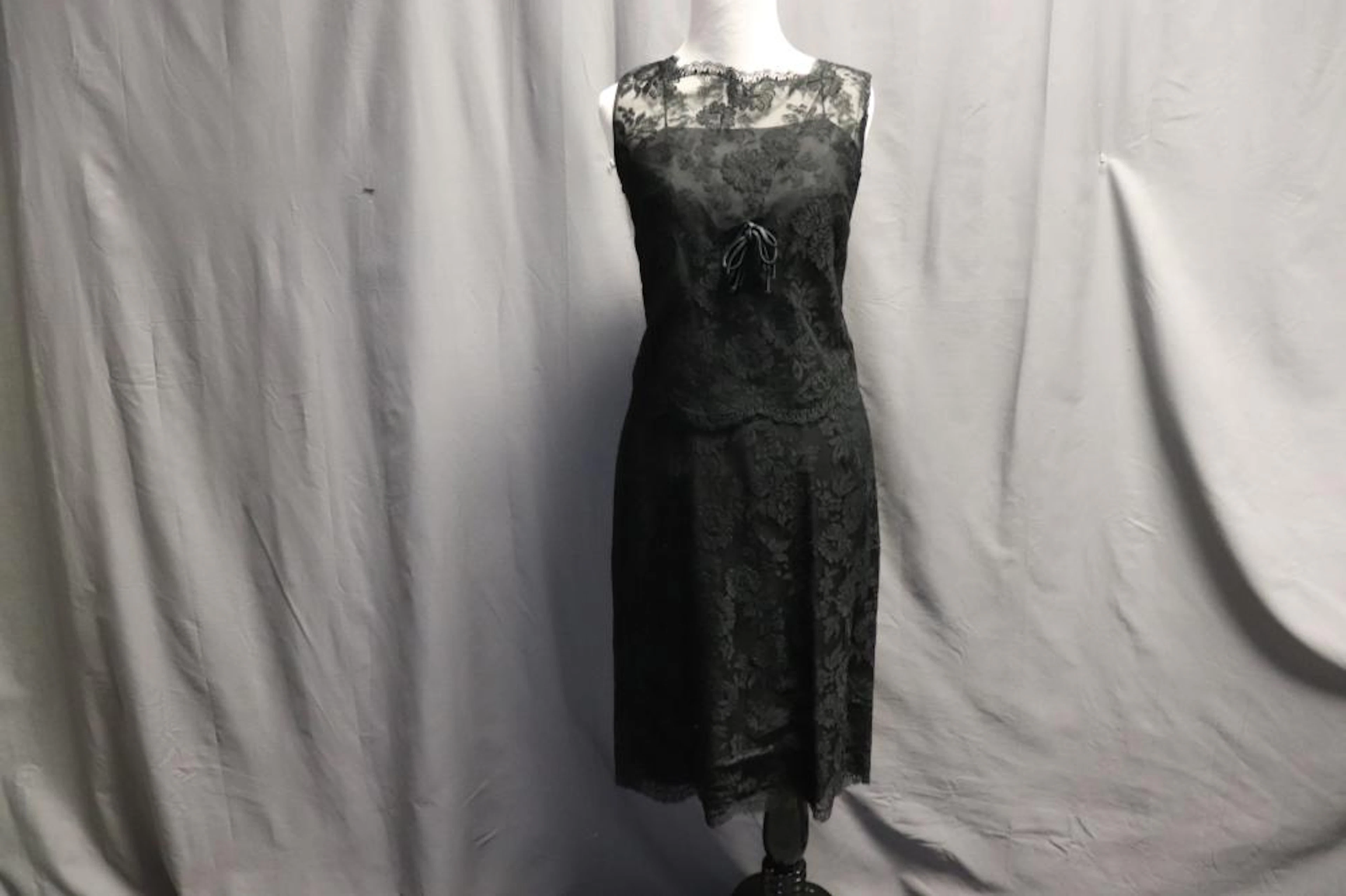 1960's Suzy Perette Lace Wiggle Dress